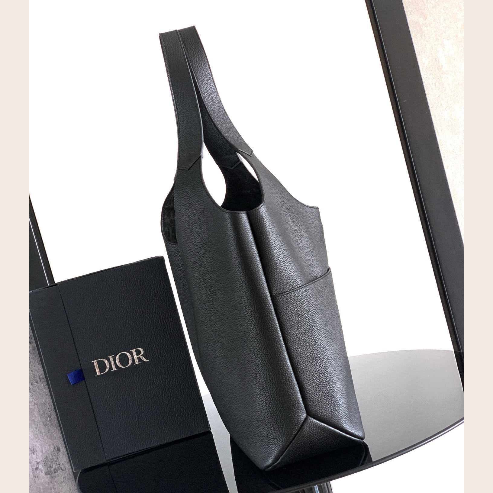 Dior Privé Tote Bag  - DesignerGu