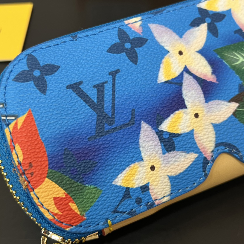 Louis Vuitton Sunglasses Pouch - DesignerGu