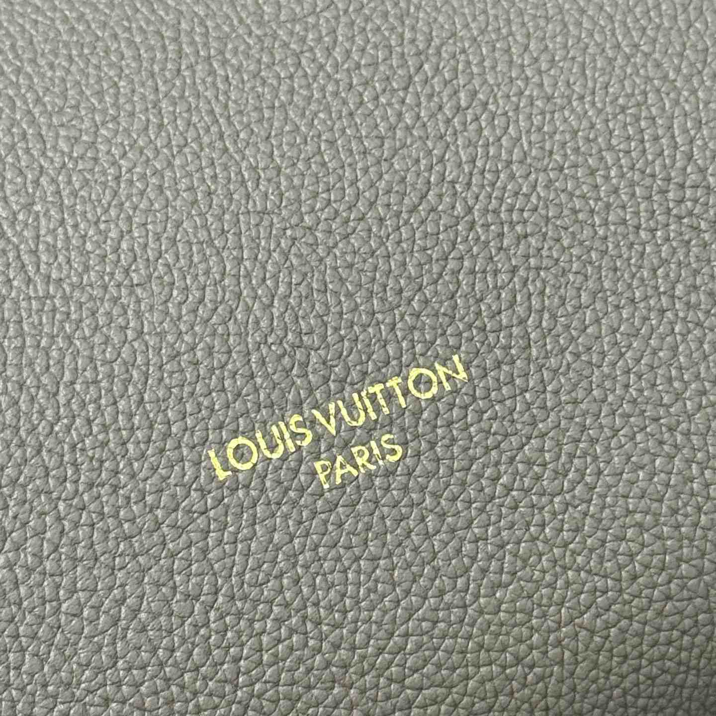 Louis Vuitton Express PM   M26360 - DesignerGu