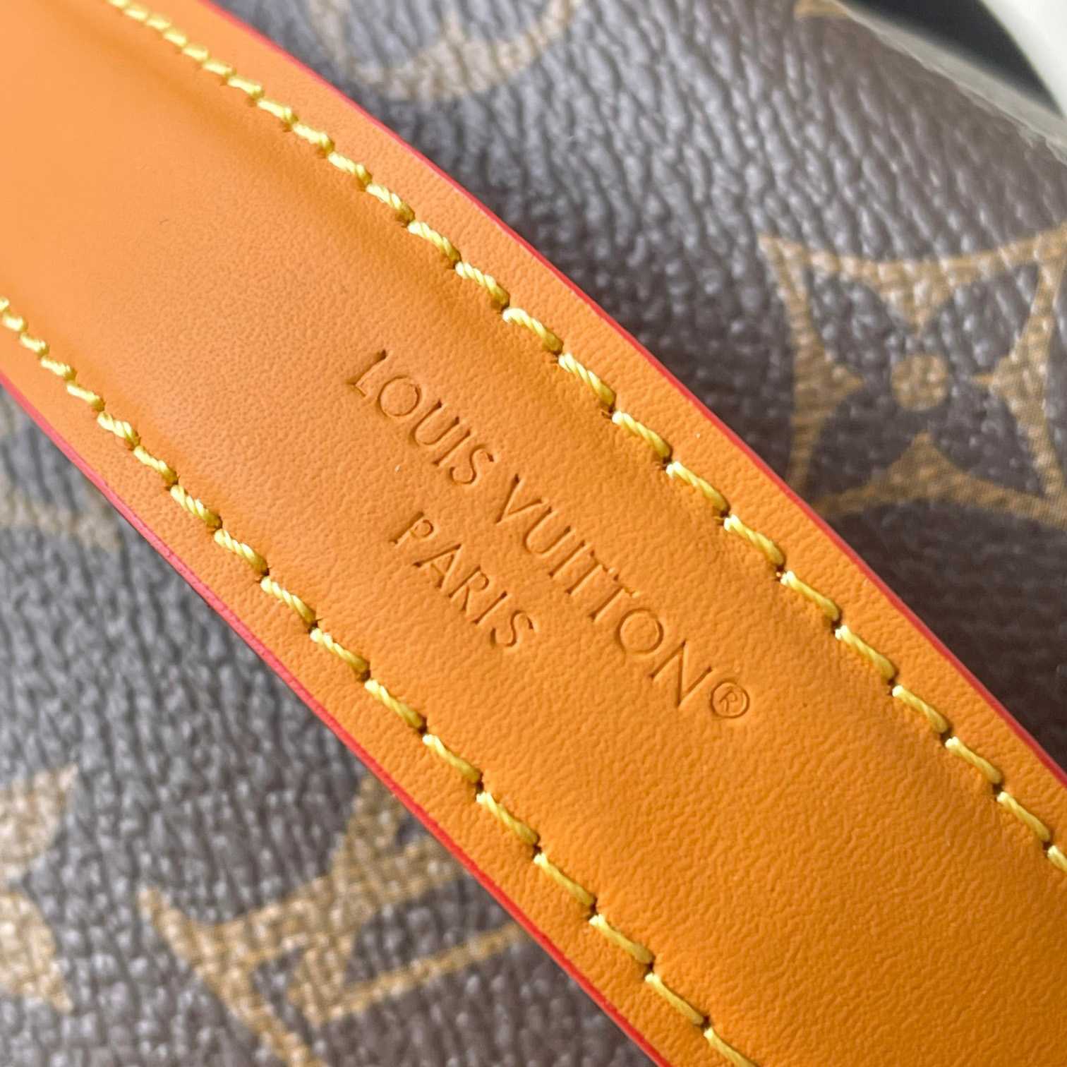 Louis Vuitton Discovery Cargo Backpack   M25979 - DesignerGu