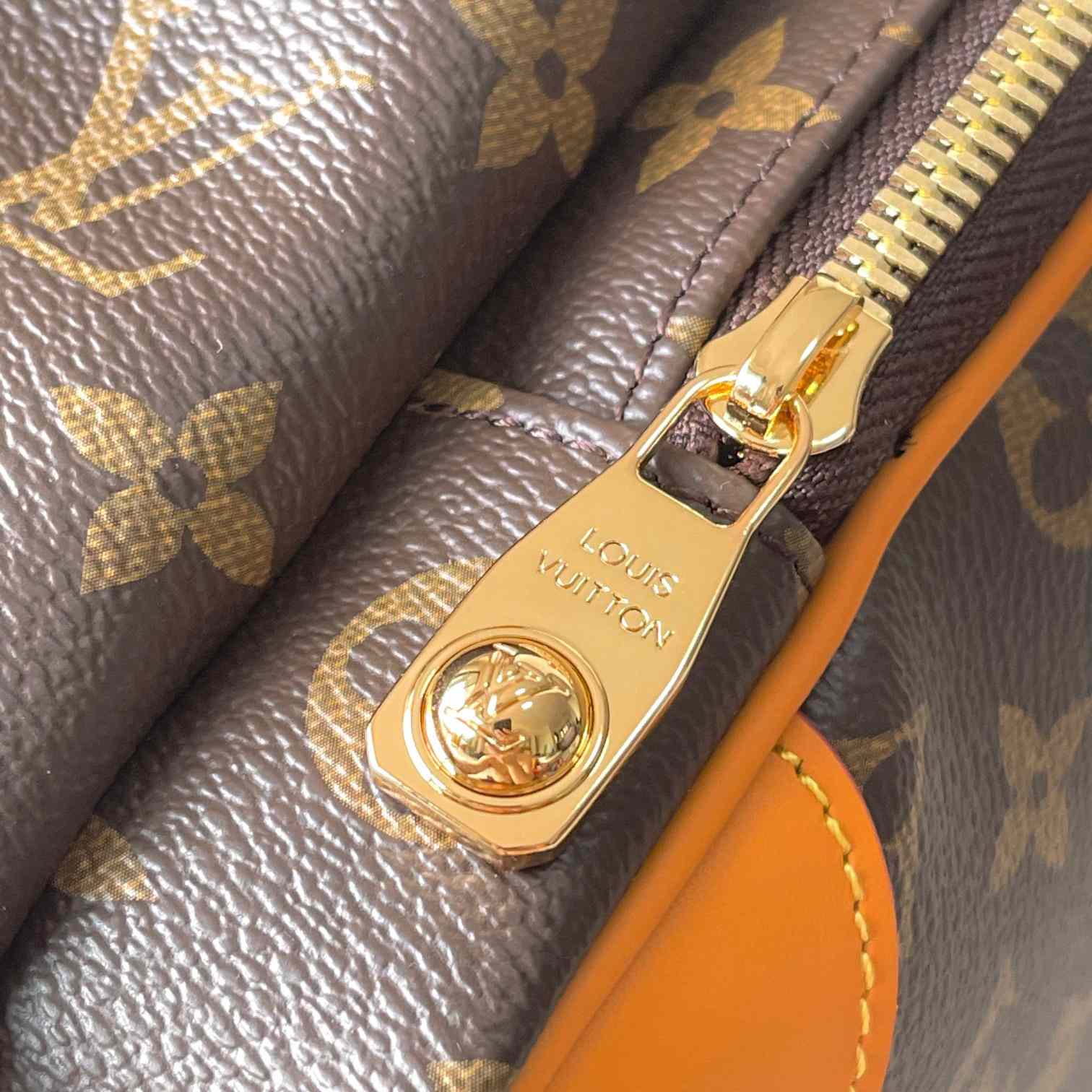 Louis Vuitton Discovery Cargo Backpack   M25979 - DesignerGu