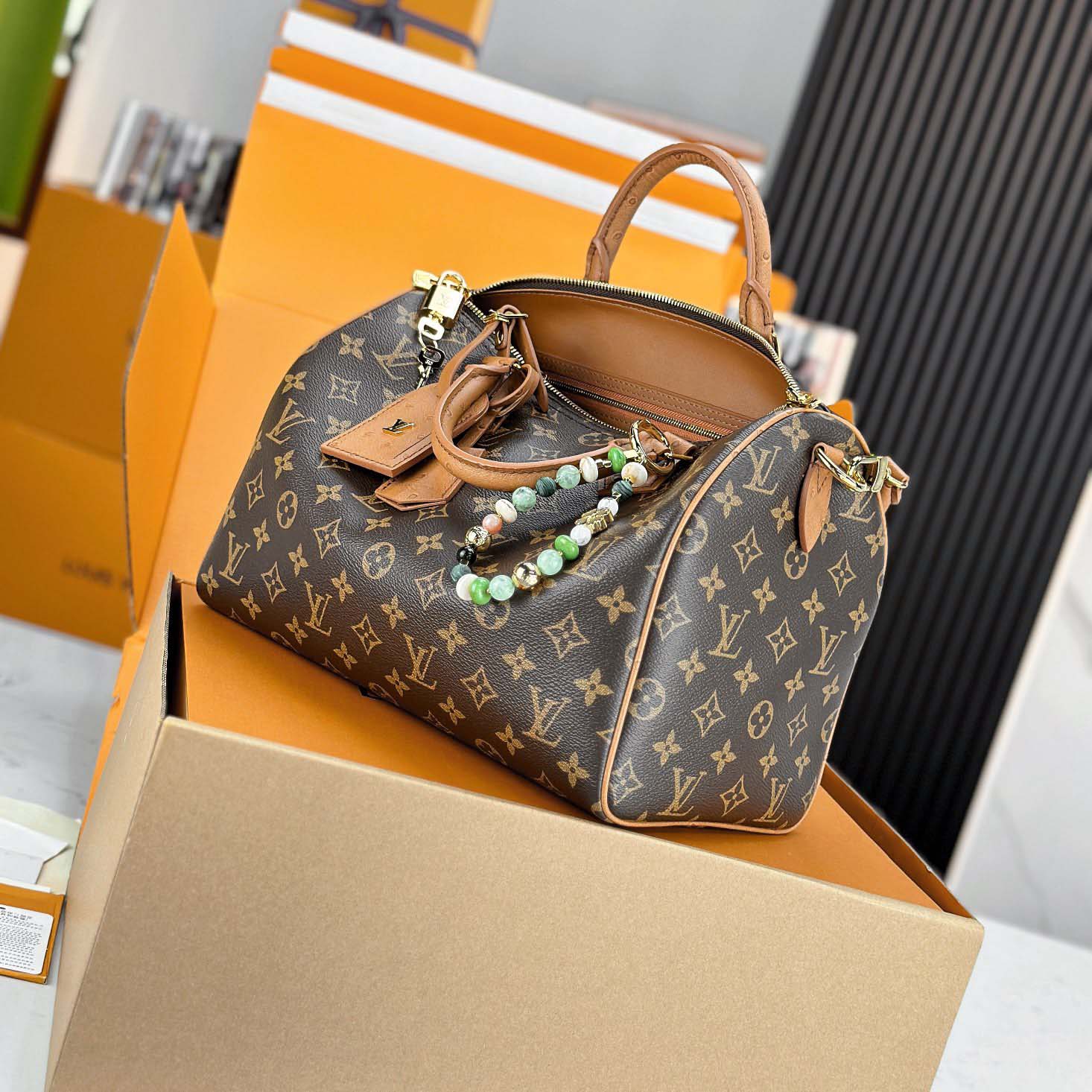 Louis Vuitton Speedy Soft 30 Boho   N87212 - DesignerGu