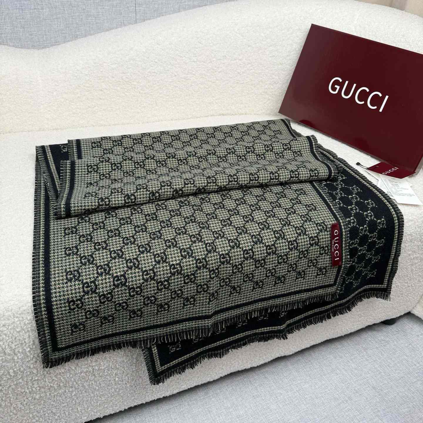 Gucci GG Wool Jacquard Scarf - DesignerGu