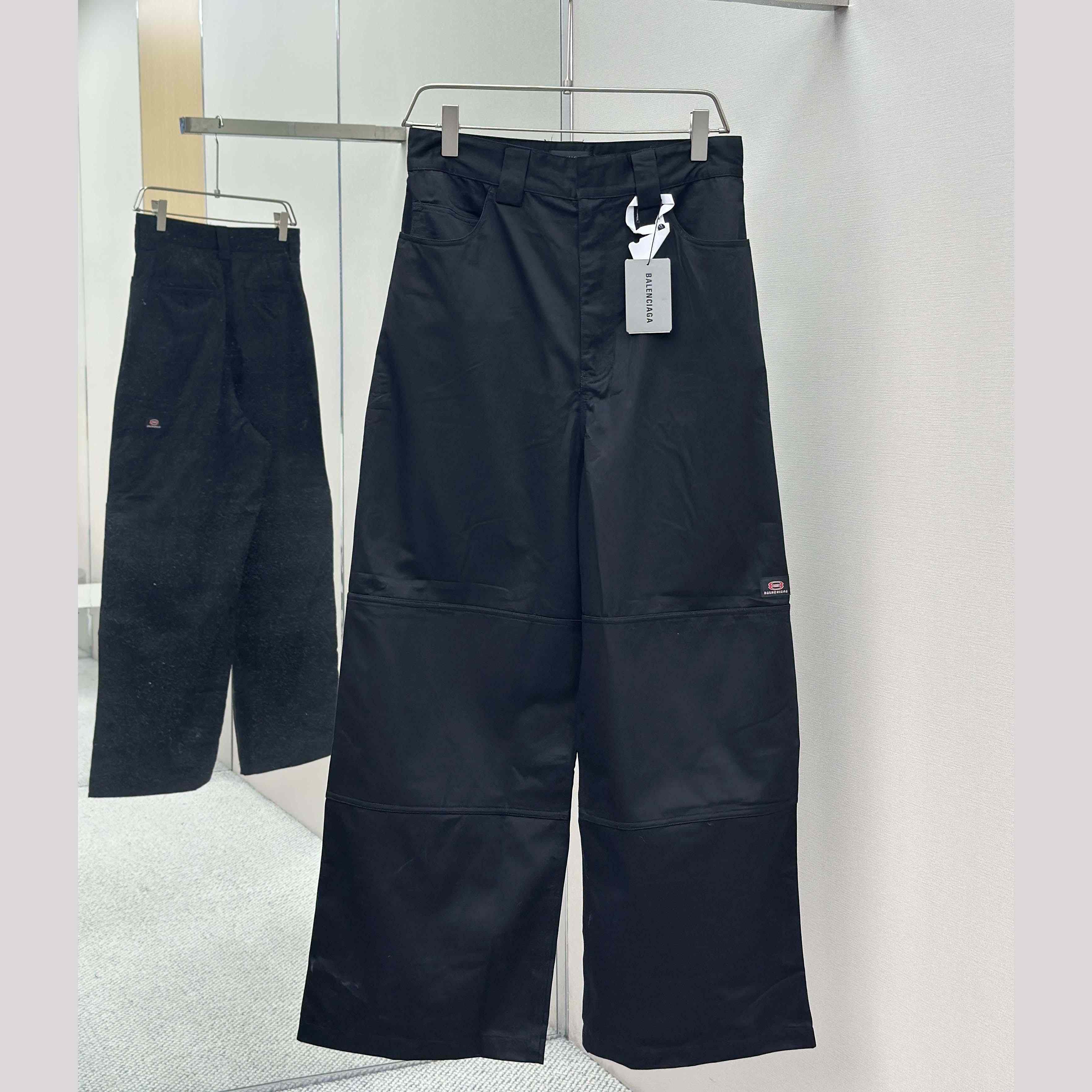 Balenciaga Workwear Utility Pants In Black - DesignerGu