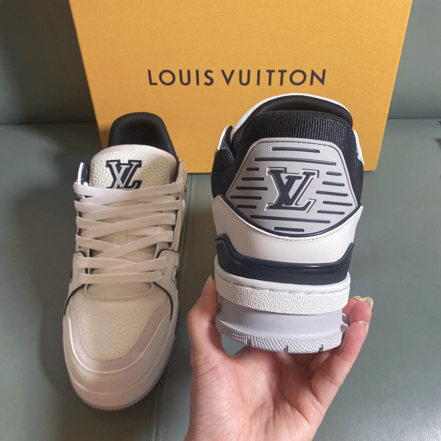 Louis Vuitton LV Trainer Sneaker      1AIJ45 - DesignerGu