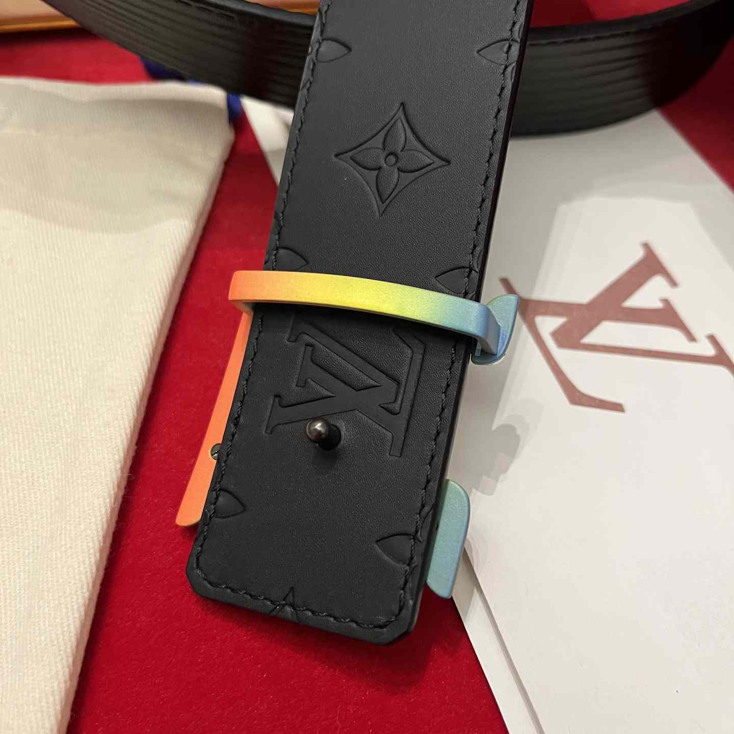 Louis Vuitton Reversible Belt  4cm - DesignerGu