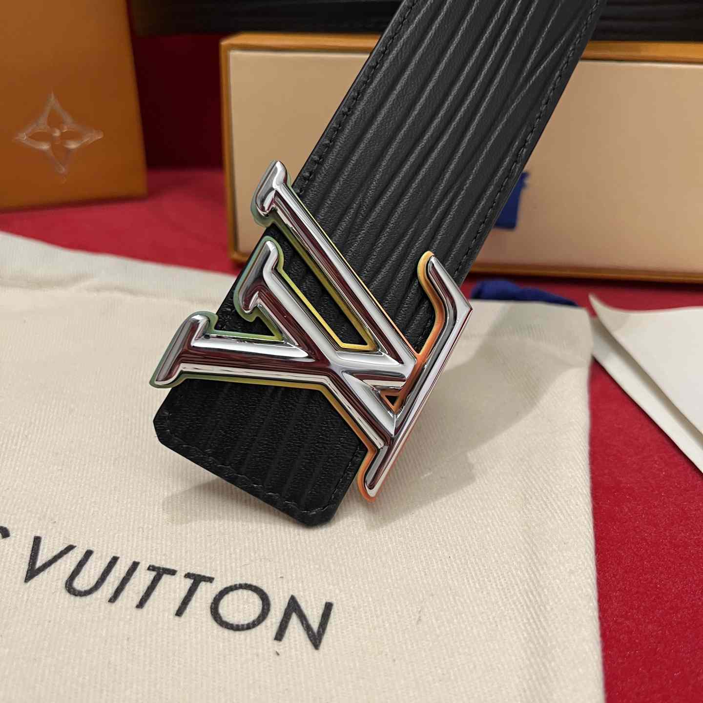 Louis Vuitton Reversible Belt  4cm - DesignerGu