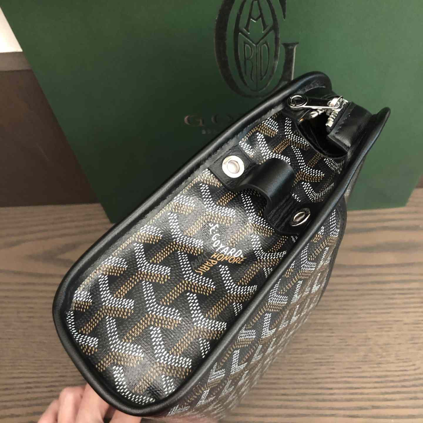 Goyard Jouvence MM Toiletry Bag - DesignerGu