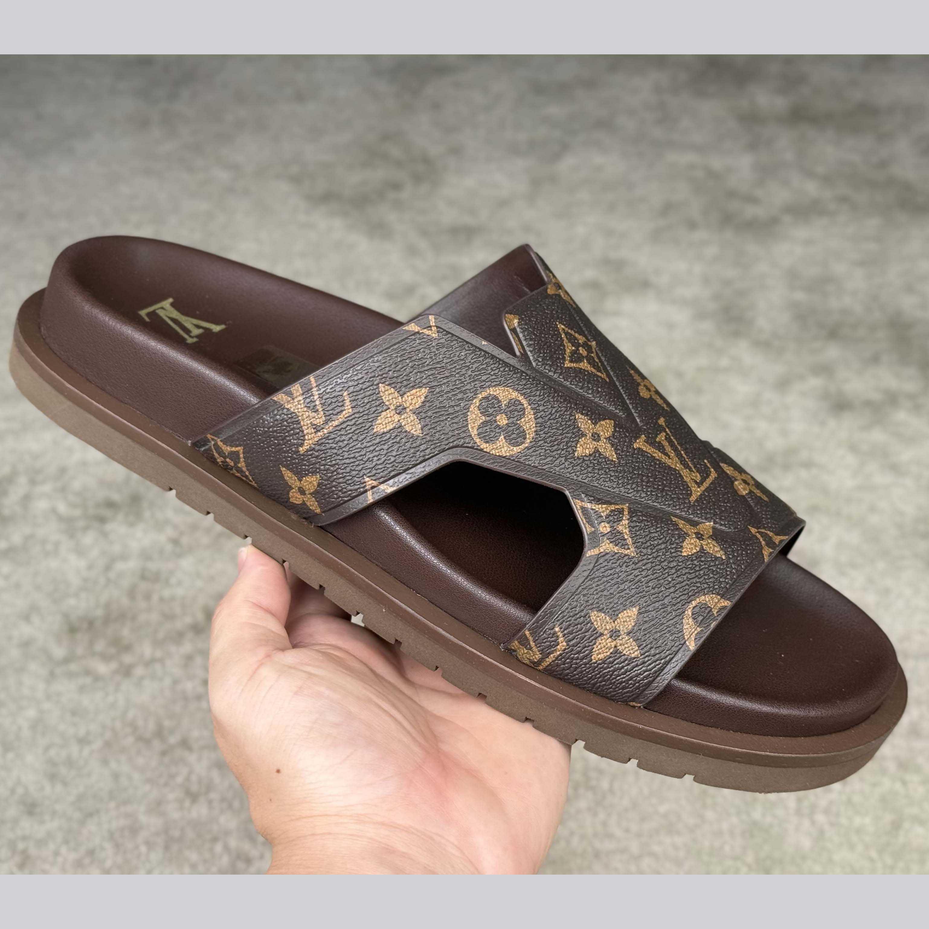 Louis Vuitton LV Oasis Mule    - DesignerGu