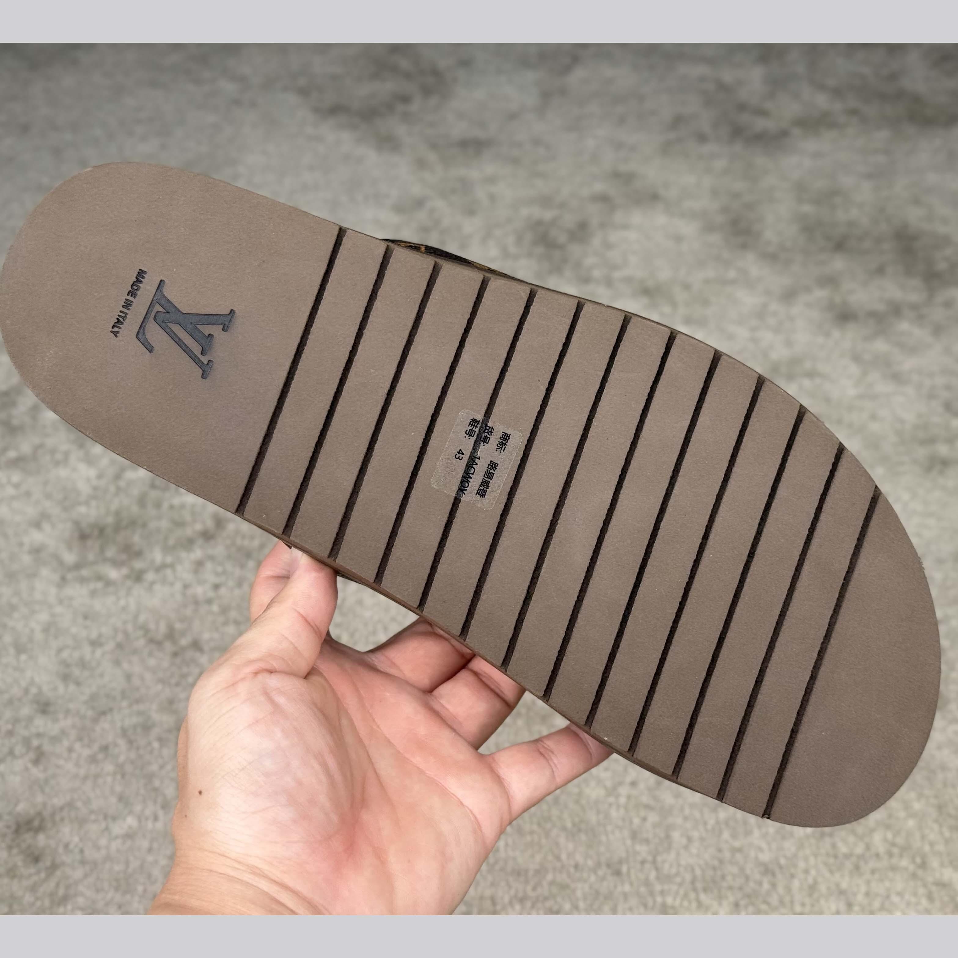 Louis Vuitton LV Oasis Mule    - DesignerGu