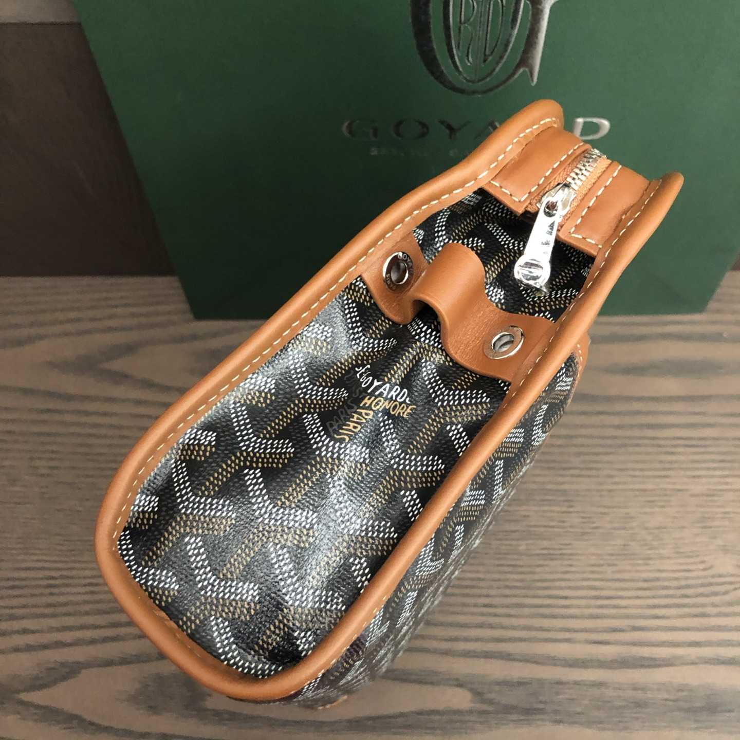 Goyard Jouvence MM Toiletry Bag - DesignerGu