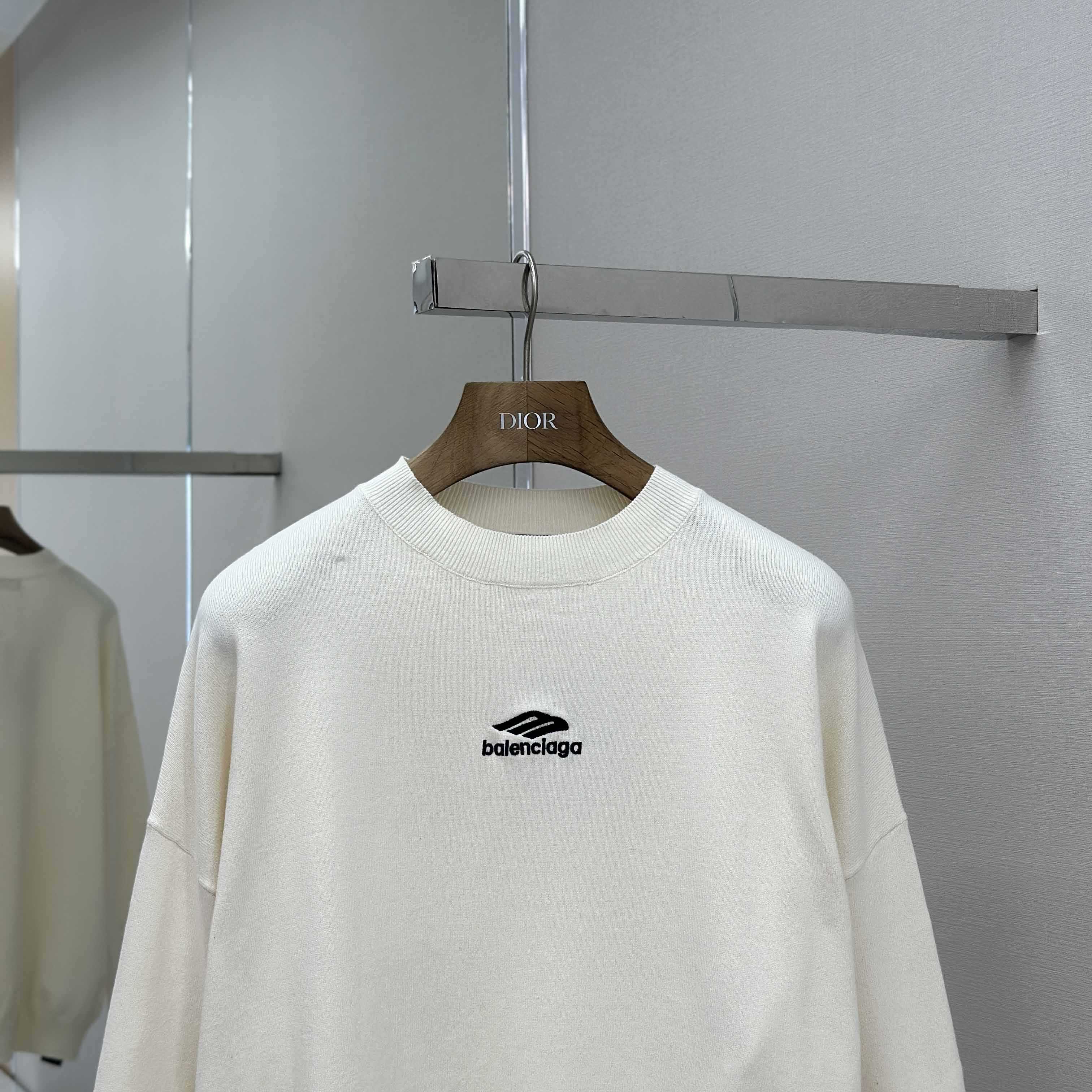 Balenciaga Ski Crewneck Sweater In White - DesignerGu