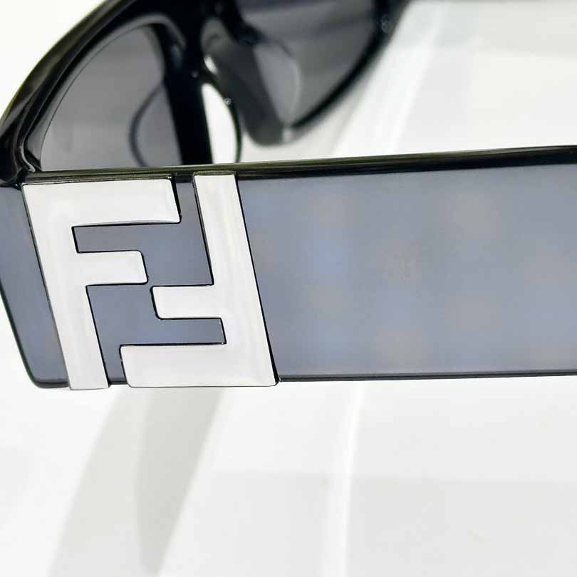 Fendi FF Squared Black Acetate Sunglasses  FE40587 - DesignerGu