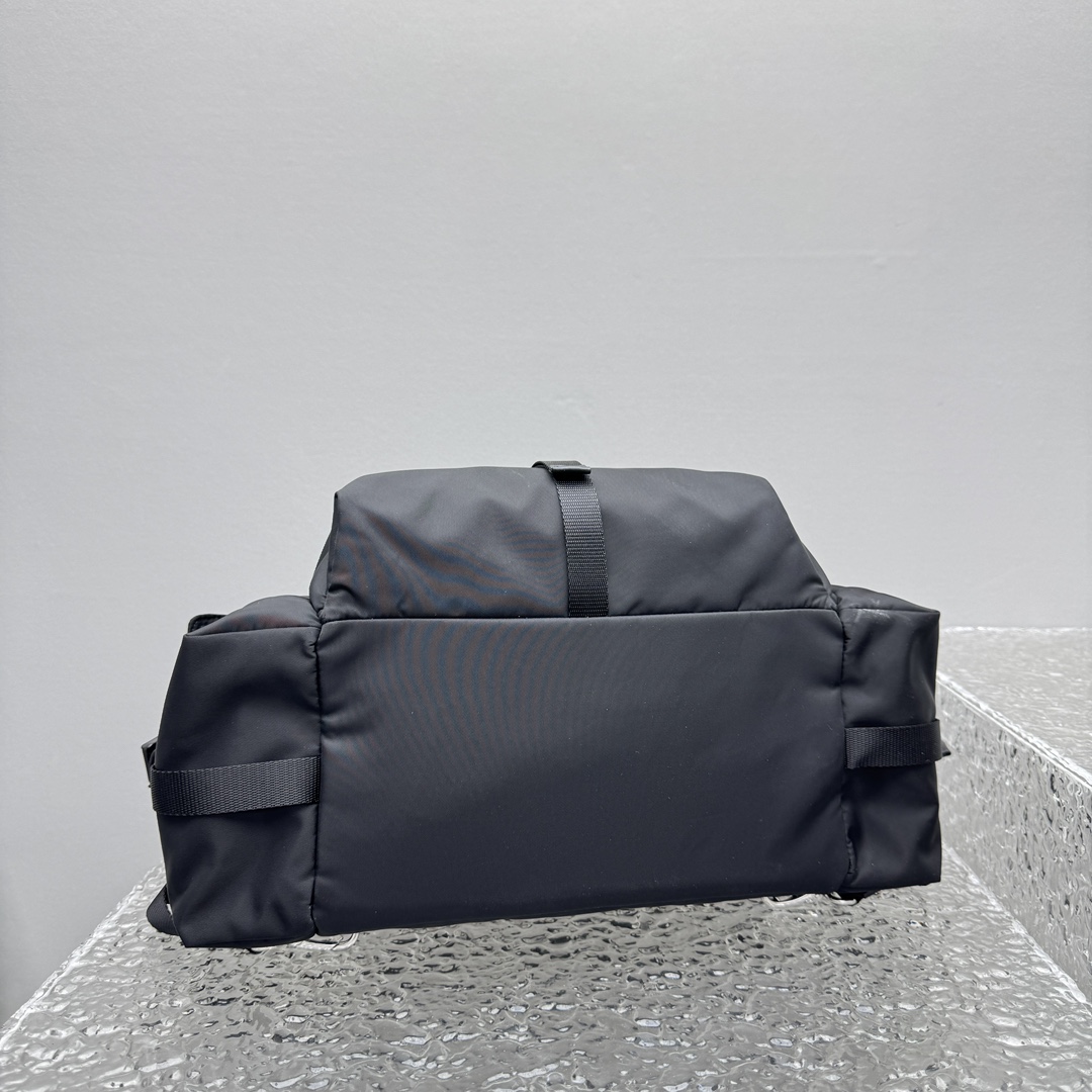 Prada Explore Re-Nylon And Leather Backpack - DesignerGu