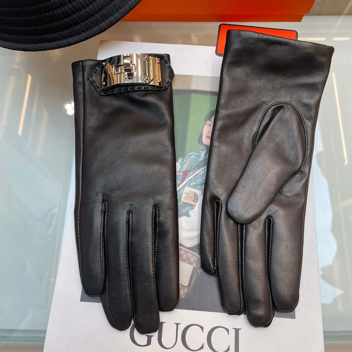 Hermes Women's Gloves  - DesignerGu