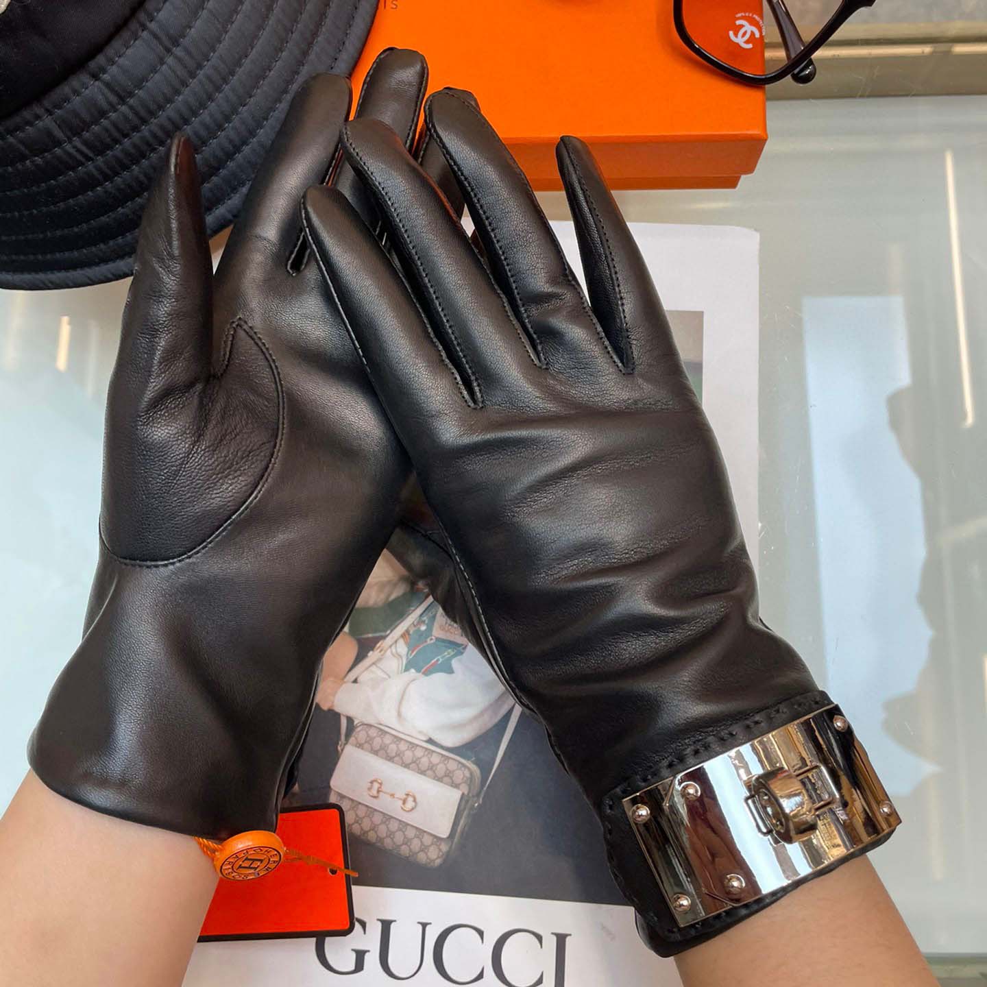 Hermes Women's Gloves  - DesignerGu