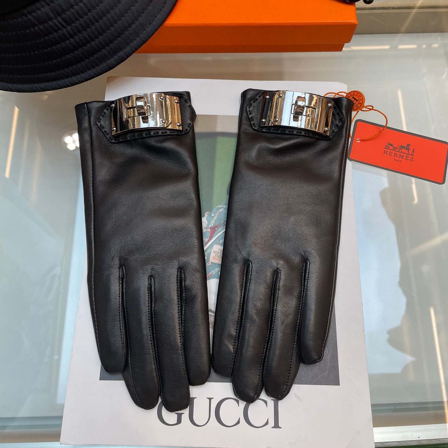Hermes Women's Gloves  - DesignerGu