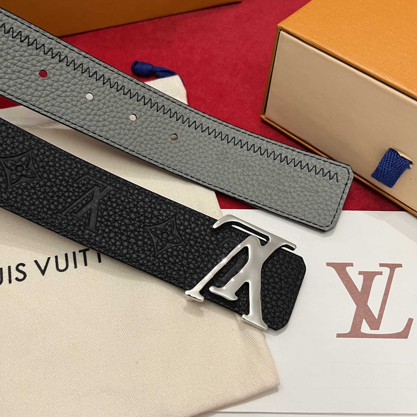 Louis Vuitton 40mm Reversible Belt  - DesignerGu