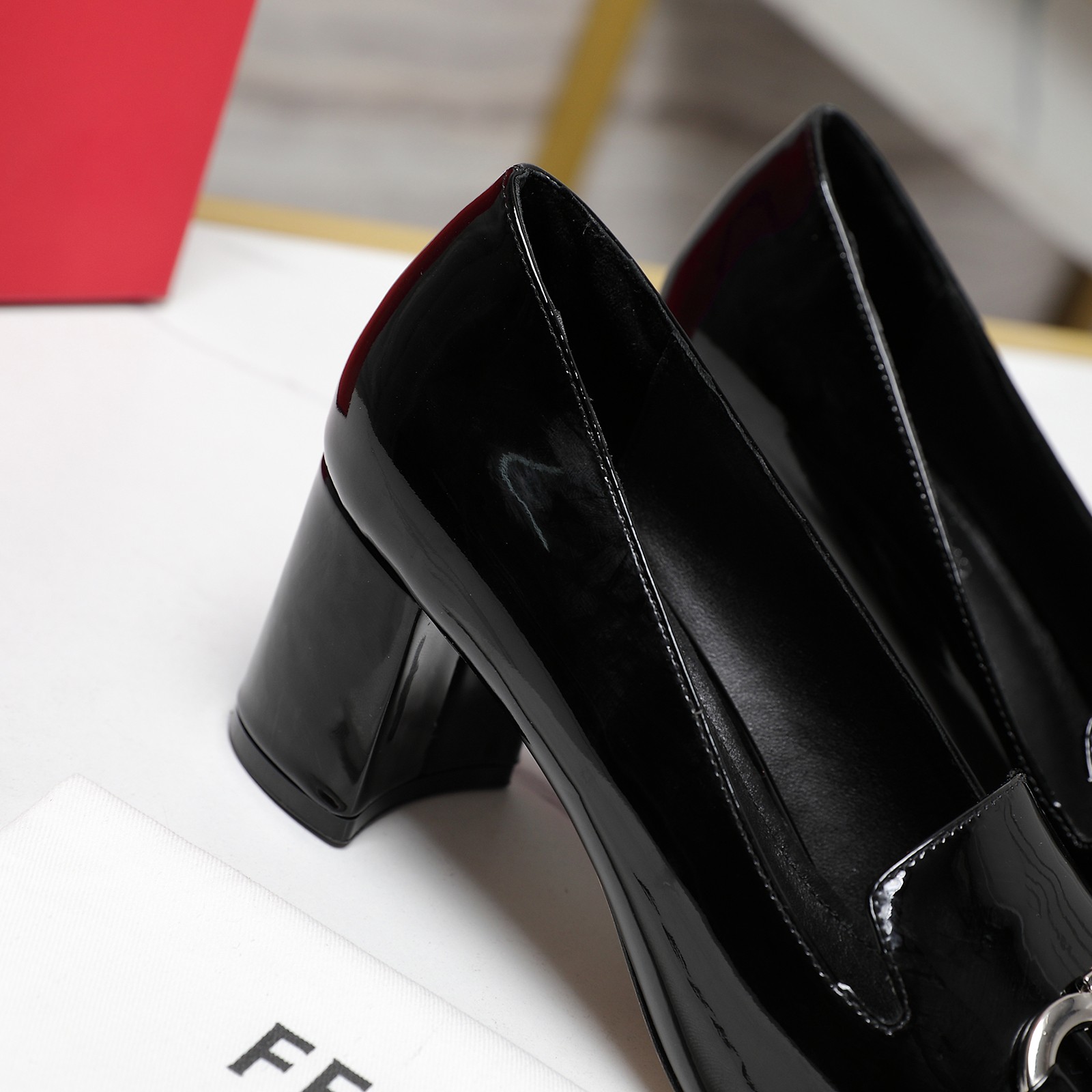 Ferragamo Black Leather Pump   6cm - DesignerGu