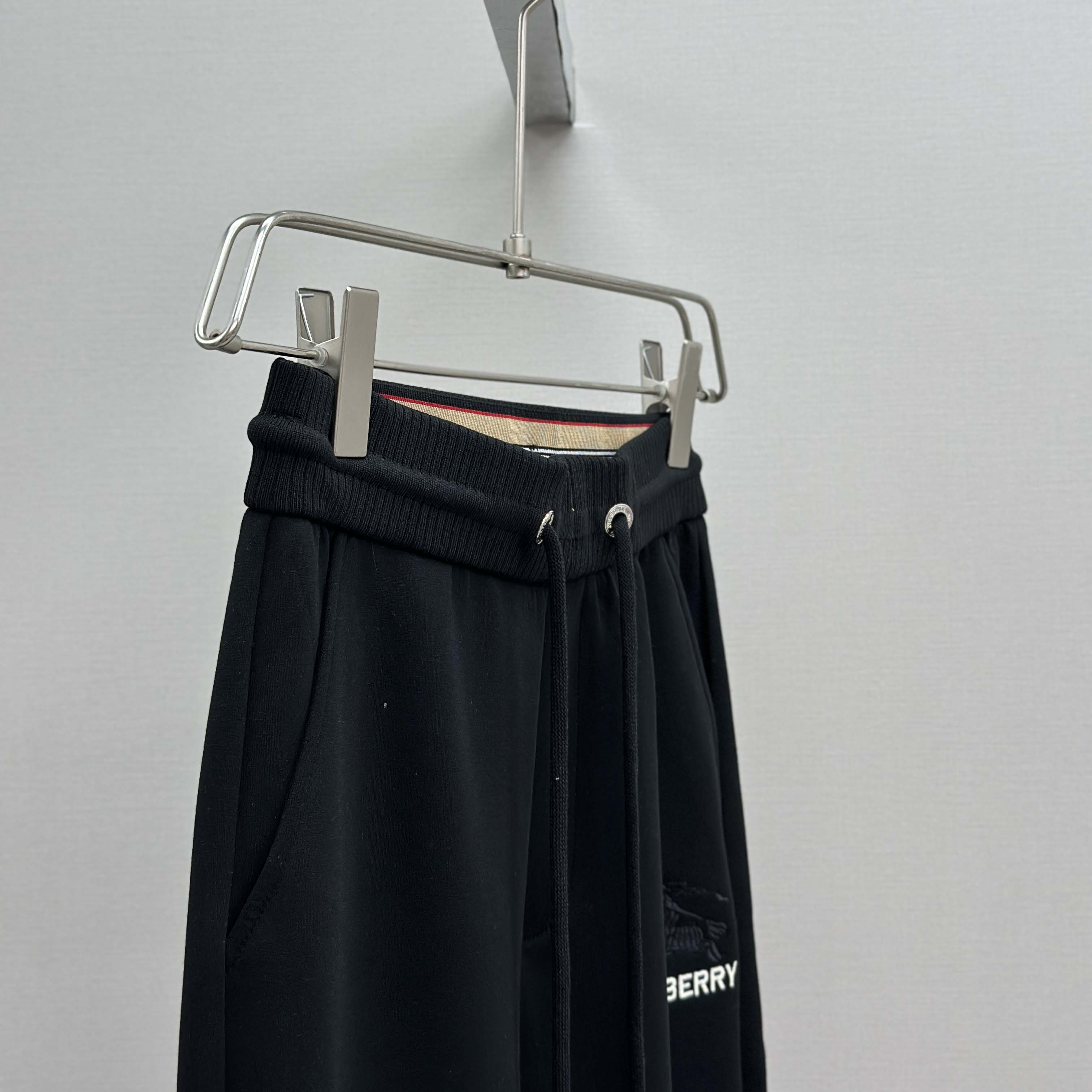 Burberry Black Cotton Pants - DesignerGu