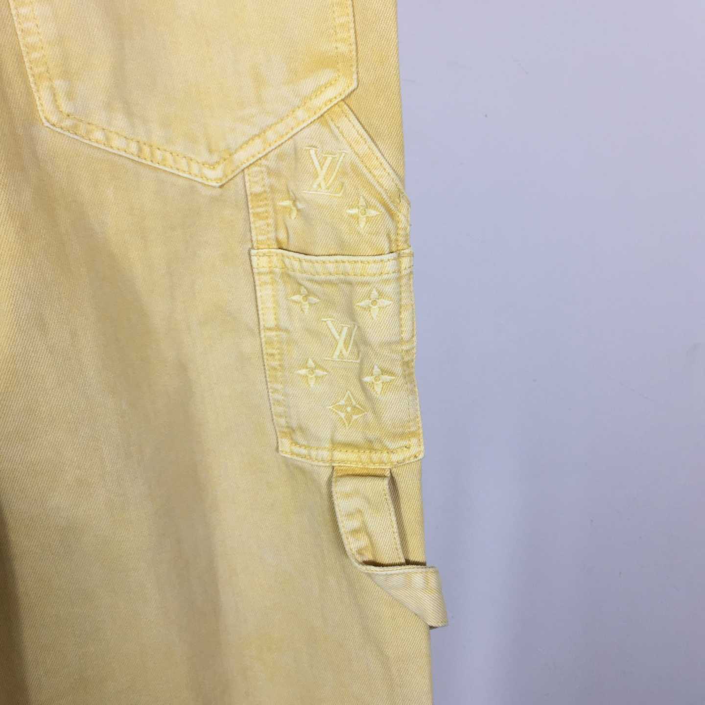 Louis Vuitton Garment-Dyed Denim Carpenter Pants   1AHVCG - DesignerGu