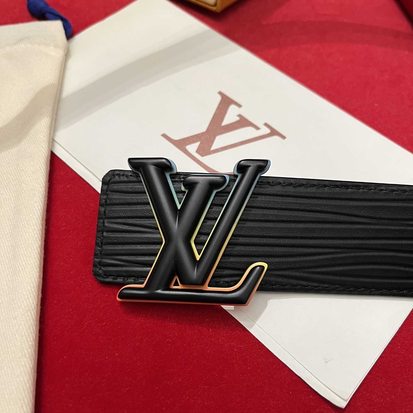 Louis Vuitton Reversible Belt  4cm - DesignerGu