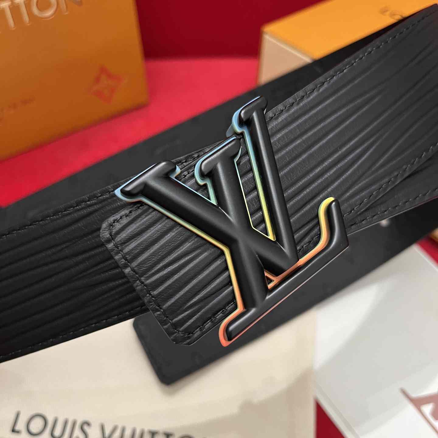 Louis Vuitton Reversible Belt  4cm - DesignerGu