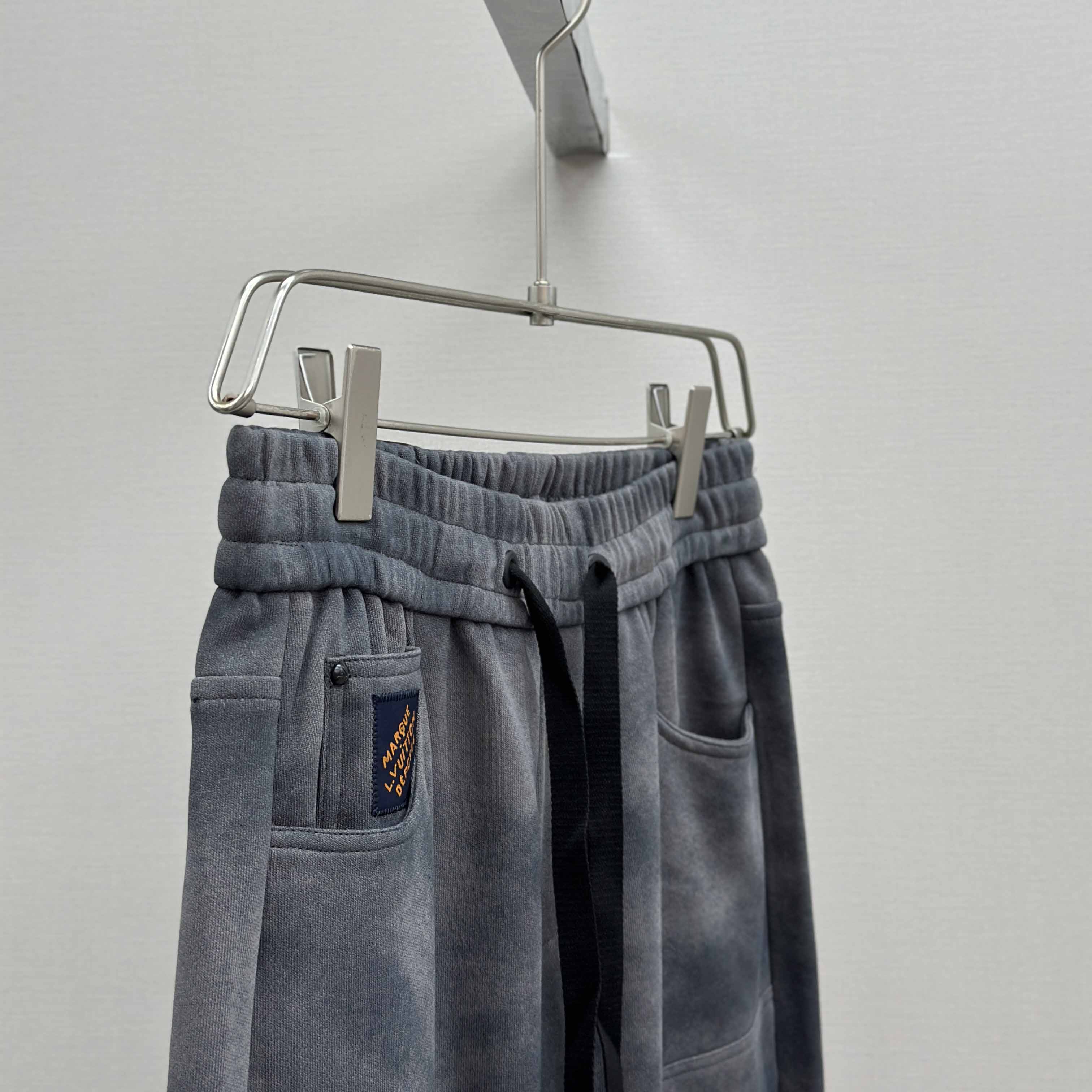 Louis Vuitton Cotton Pants - DesignerGu