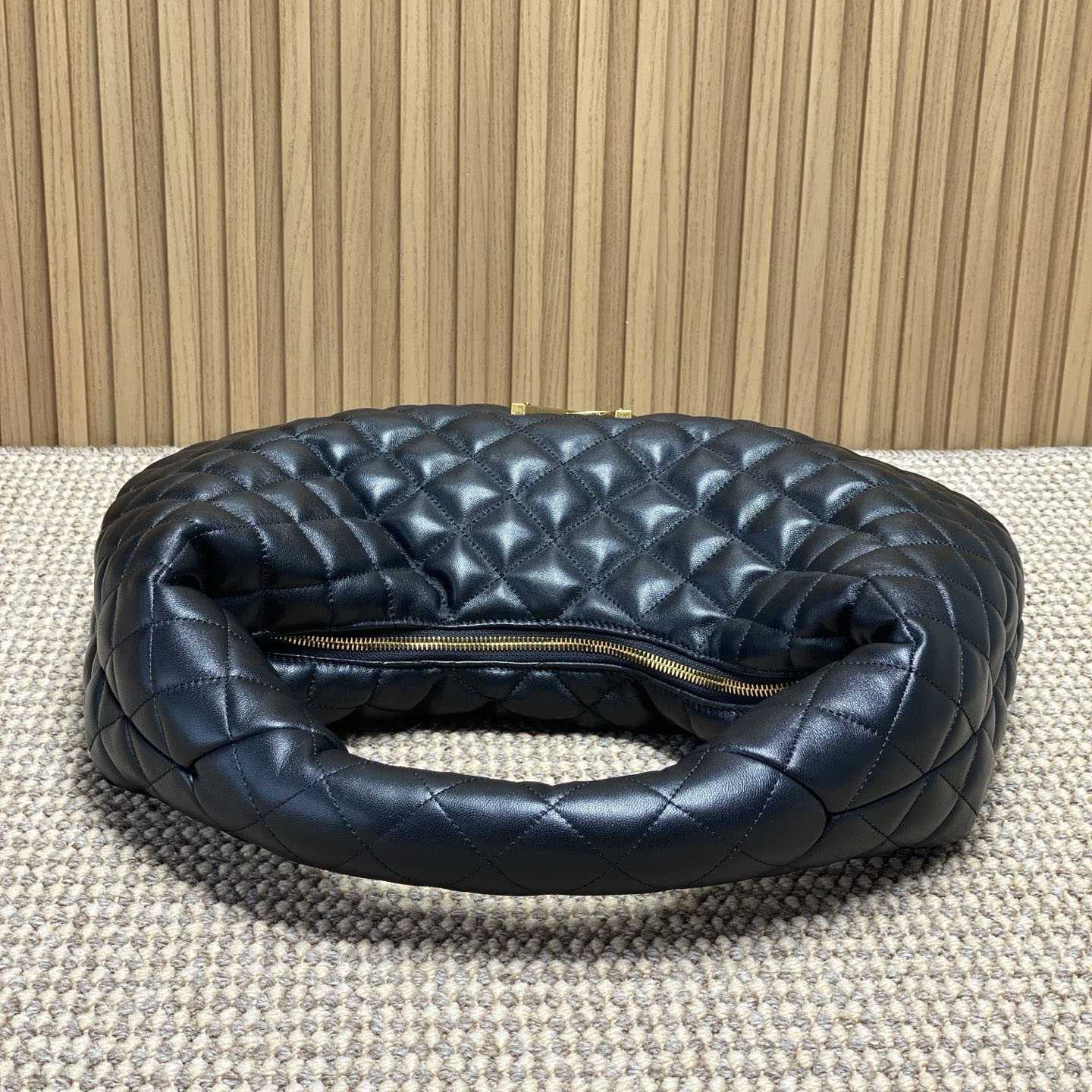 Saint Laurent Icare Hobo In Quilted Nappa - DesignerGu