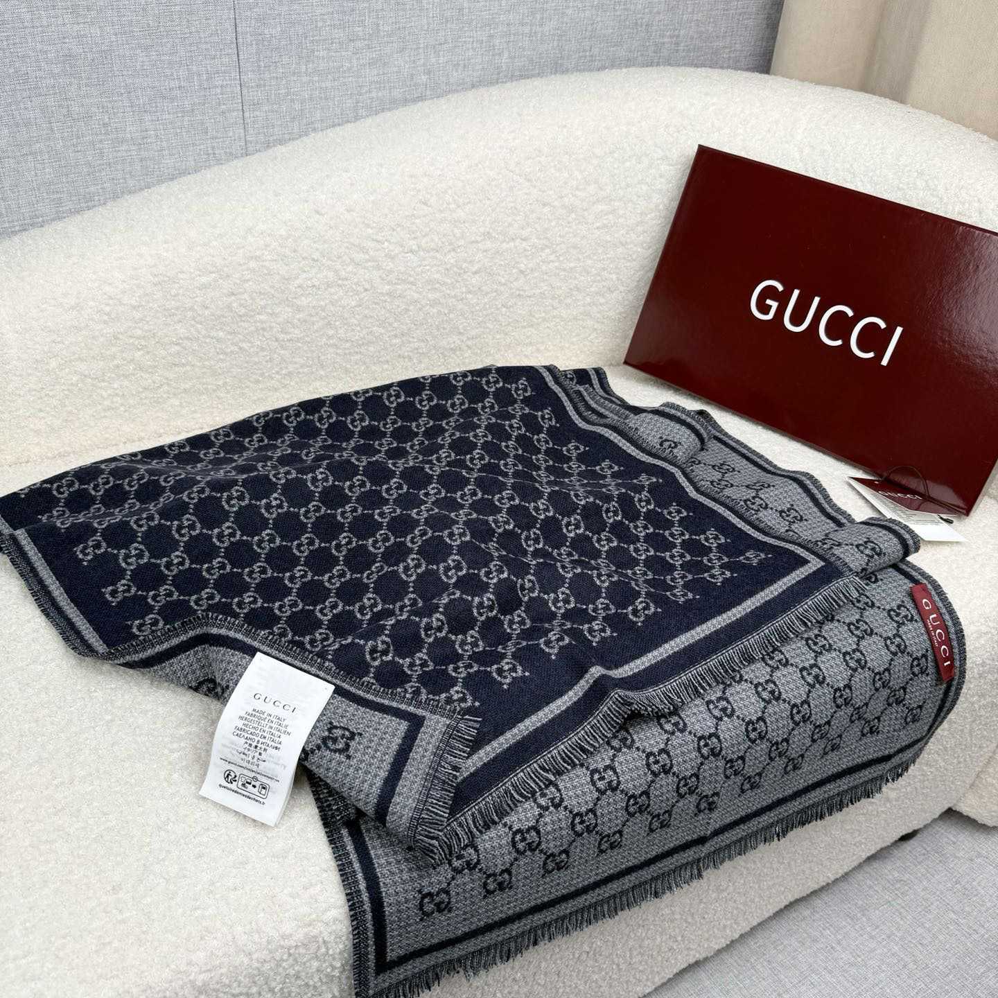 Gucci GG Wool Jacquard Scarf - DesignerGu