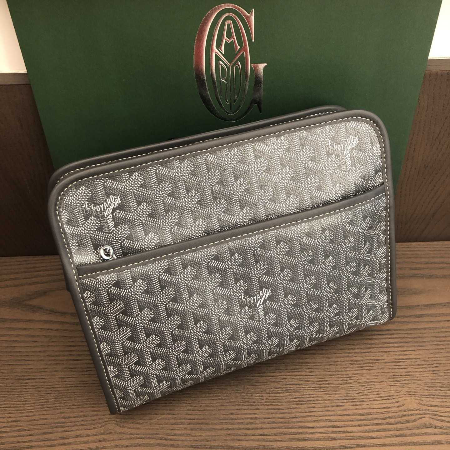 Goyard Jouvence MM Toiletry Bag - DesignerGu