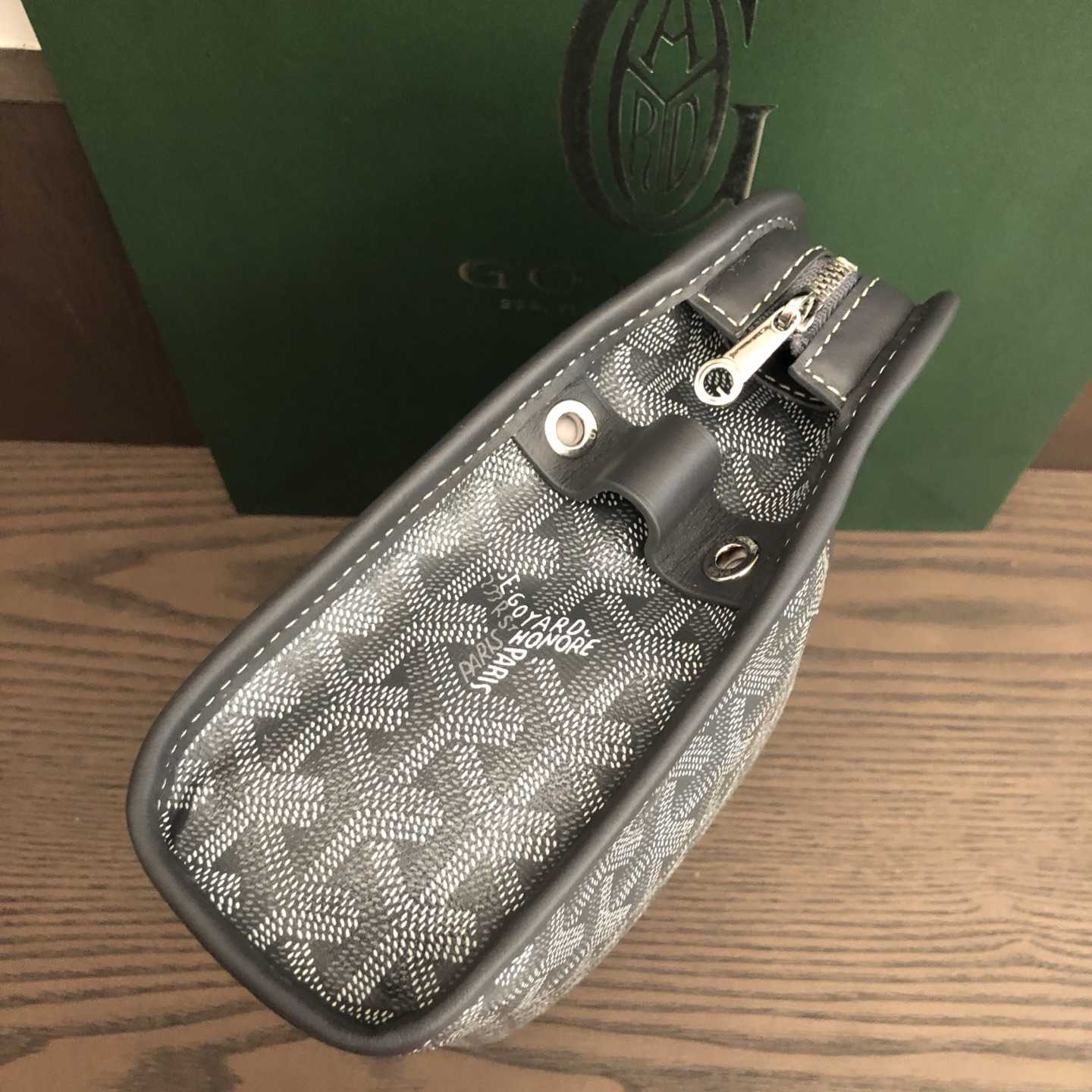 Goyard Jouvence MM Toiletry Bag - DesignerGu