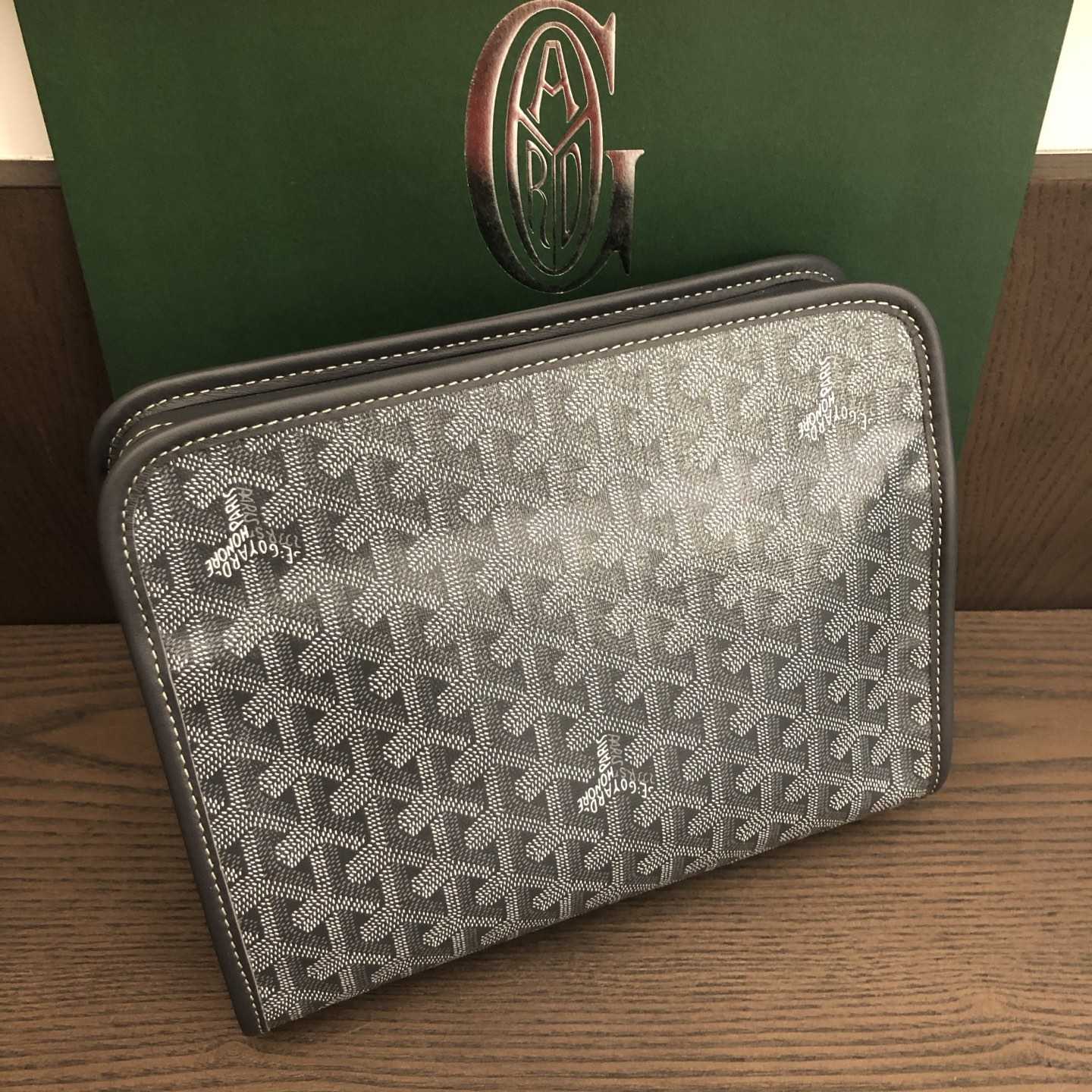 Goyard Jouvence MM Toiletry Bag - DesignerGu