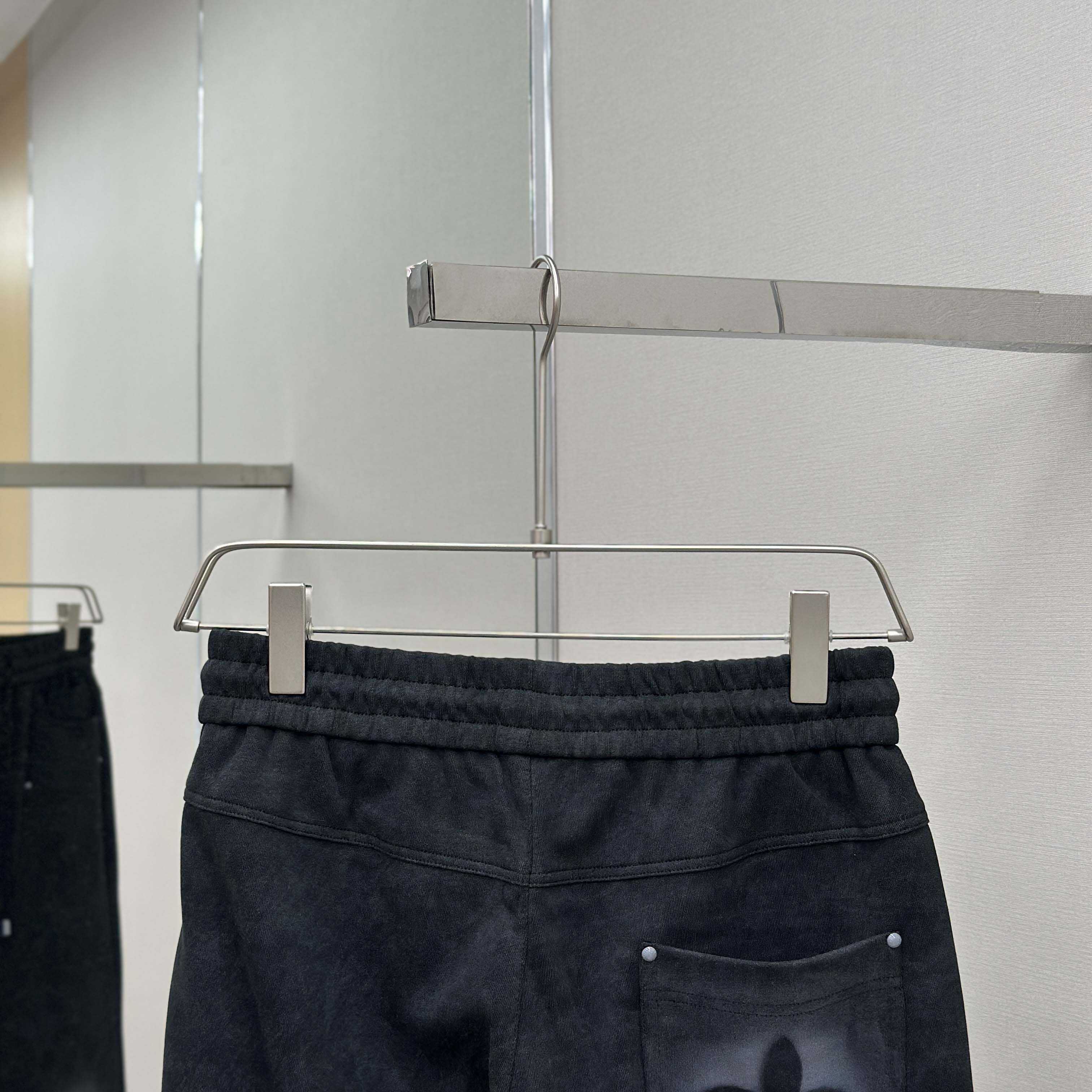 Louis Vuitton Cotton Pants - DesignerGu