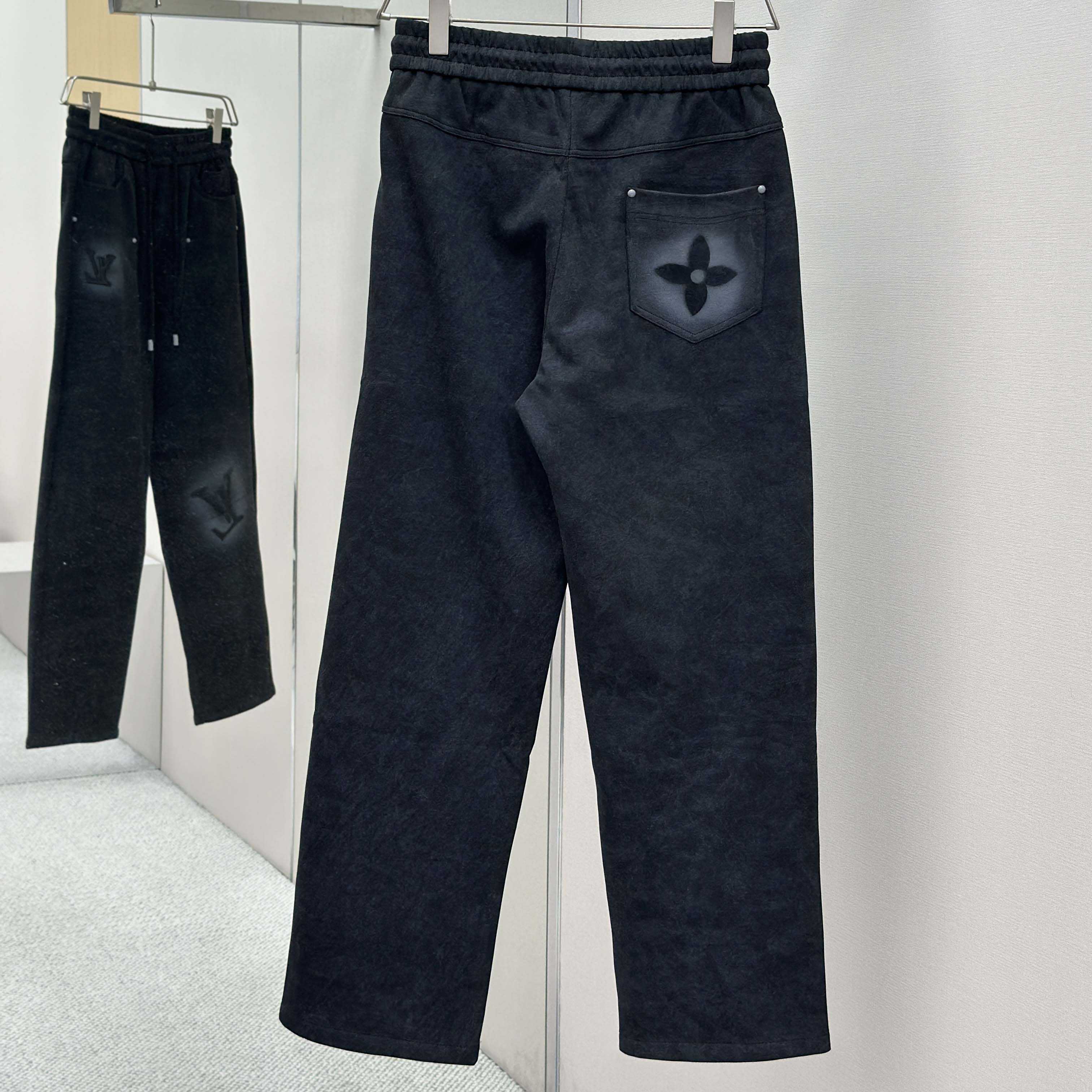 Louis Vuitton Cotton Pants - DesignerGu