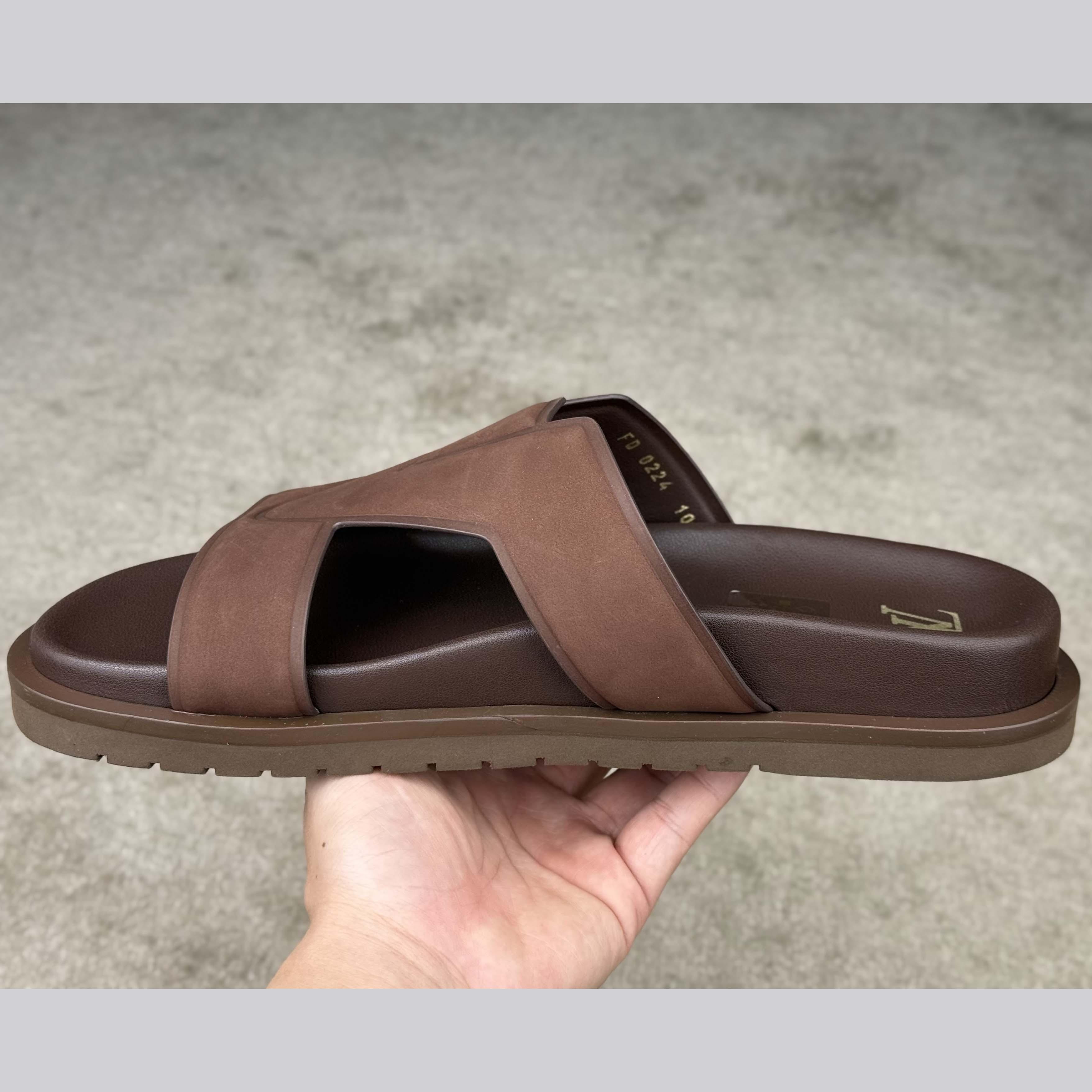 Louis Vuitton LV Oasis Mule    - DesignerGu