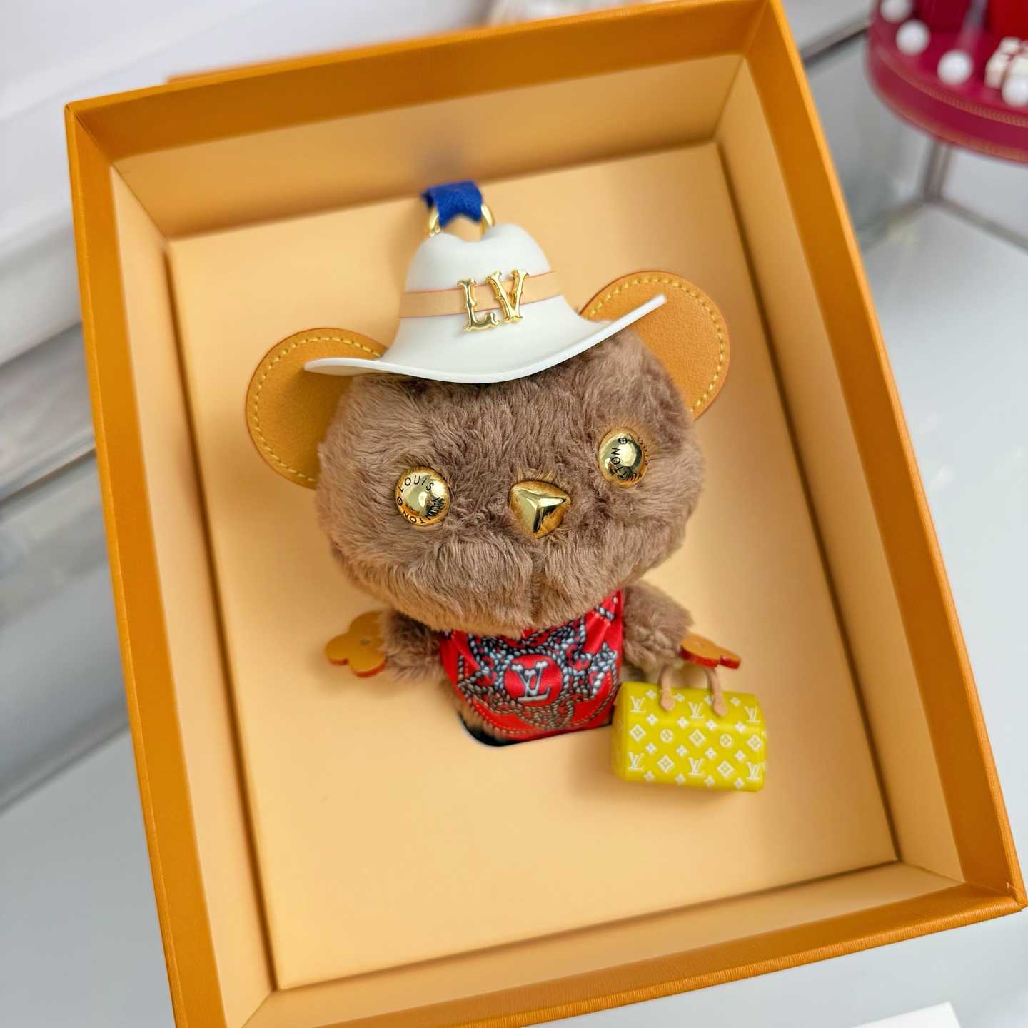 Louis Vuitton LV Louis Bear Bag Charm   M03176 - DesignerGu