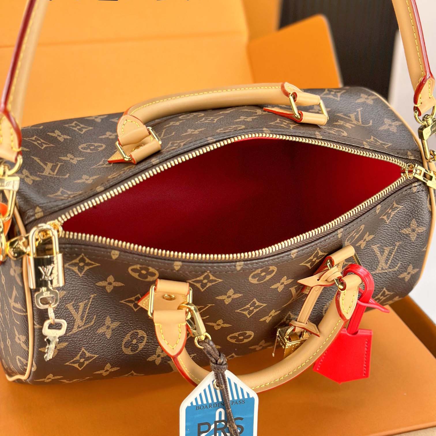 Louis Vuitton Speedy Soft 30 Crafty   M11945 - DesignerGu