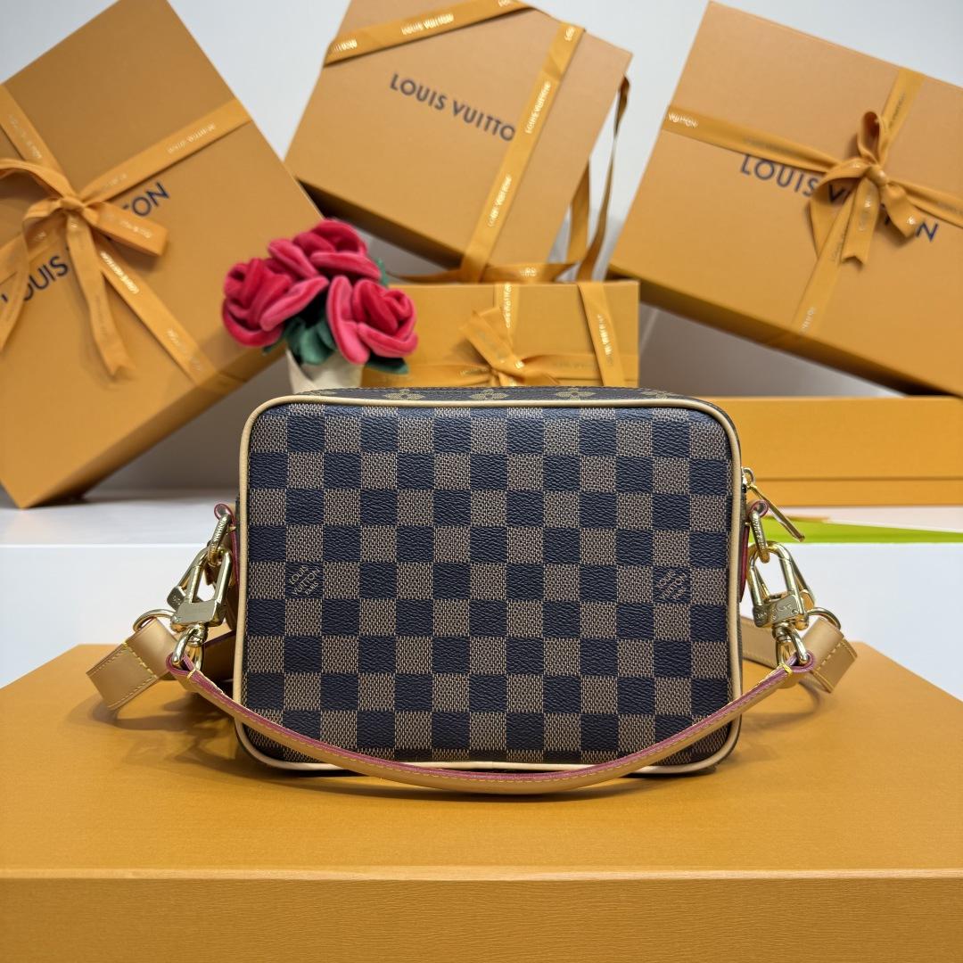 Louis Vuitton Nil   M26068 - DesignerGu