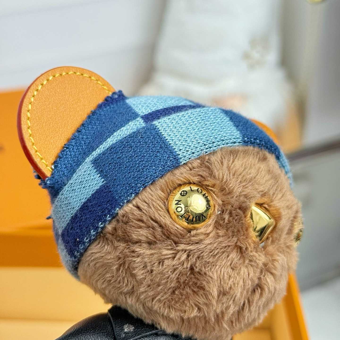 Louis Vuitton LV Louis Bear Bag Charm  M03206 - DesignerGu