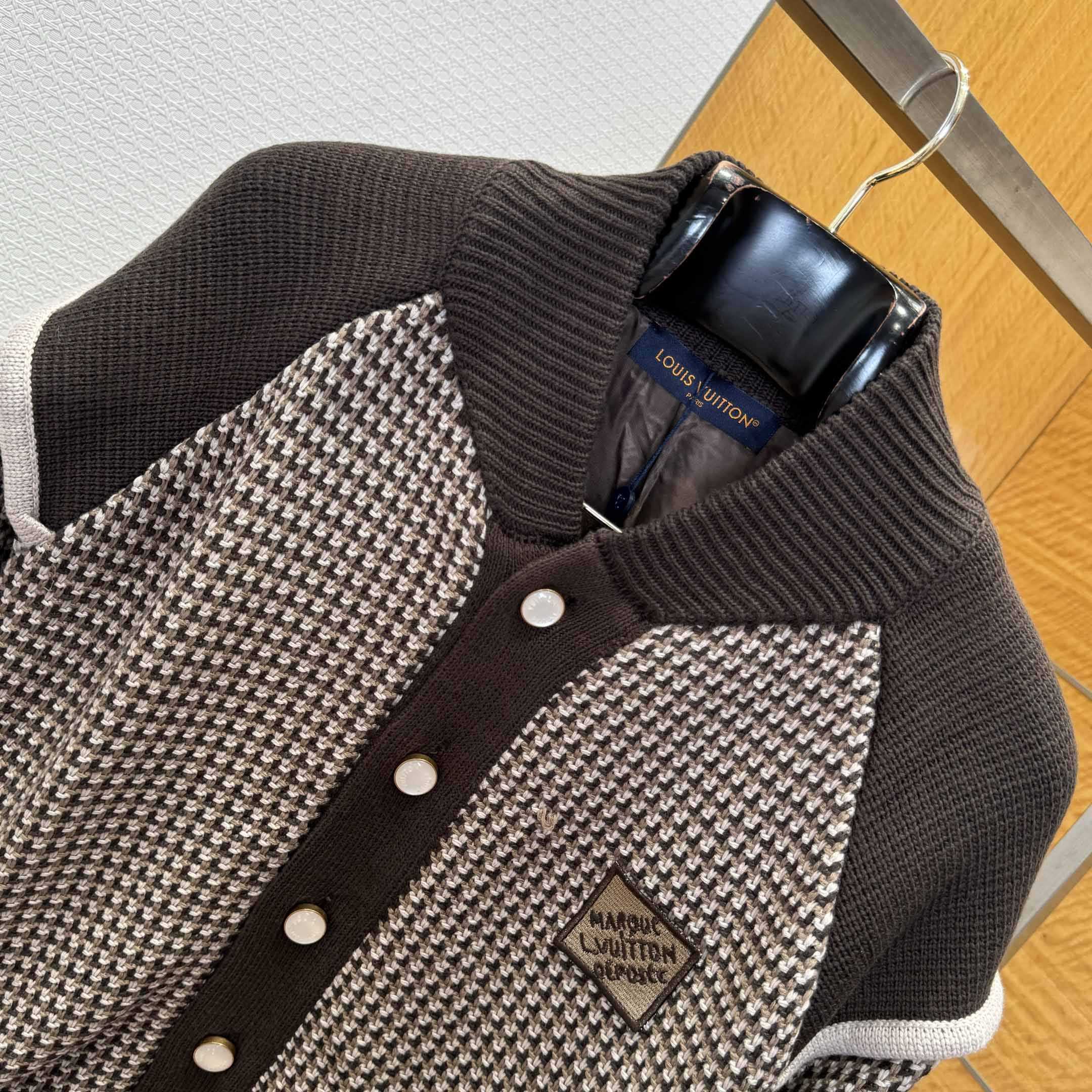 Louis Vuitton Knitted Cotton Jacquard Bomber   1AHC28 - DesignerGu