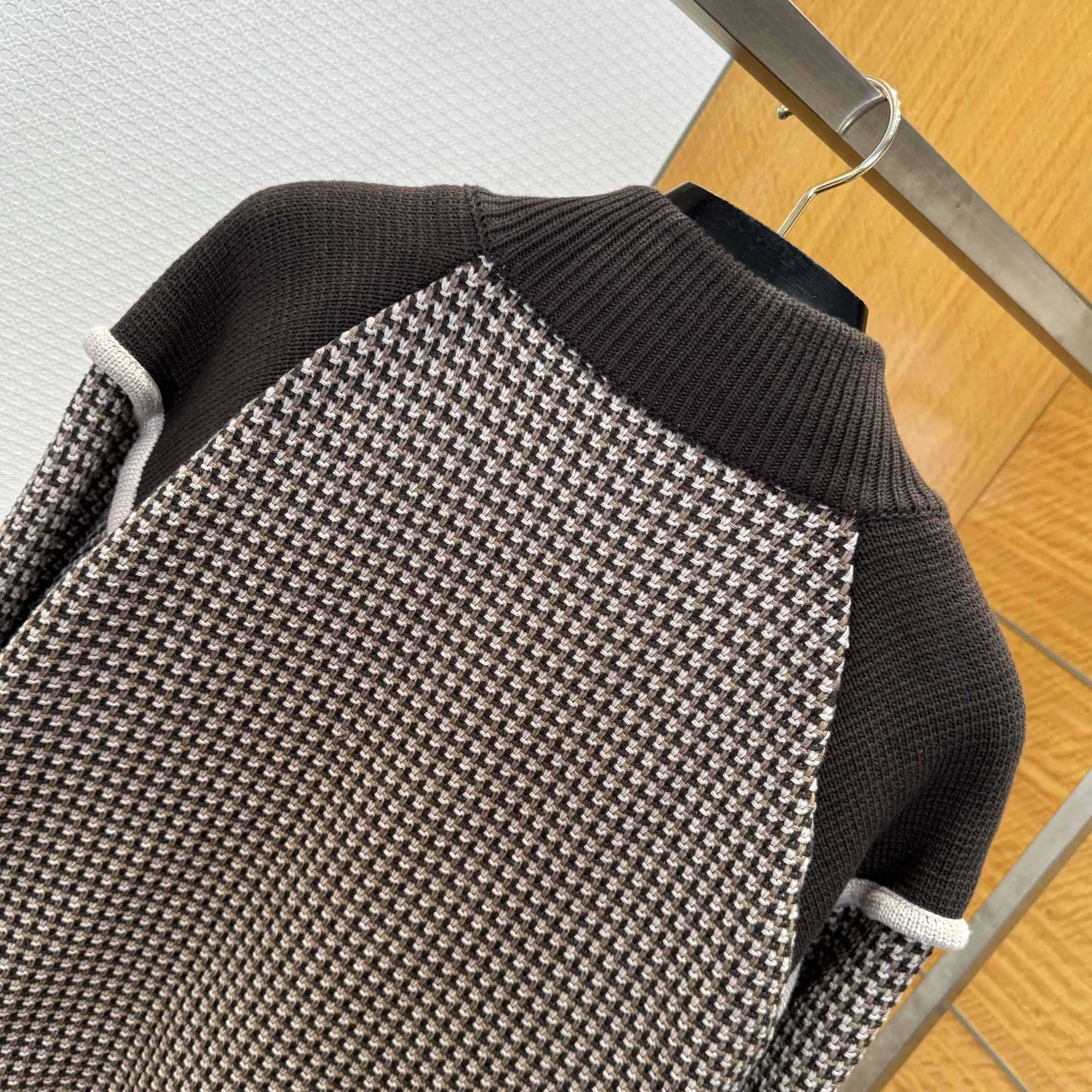 Louis Vuitton Knitted Cotton Jacquard Bomber   1AHC28 - DesignerGu