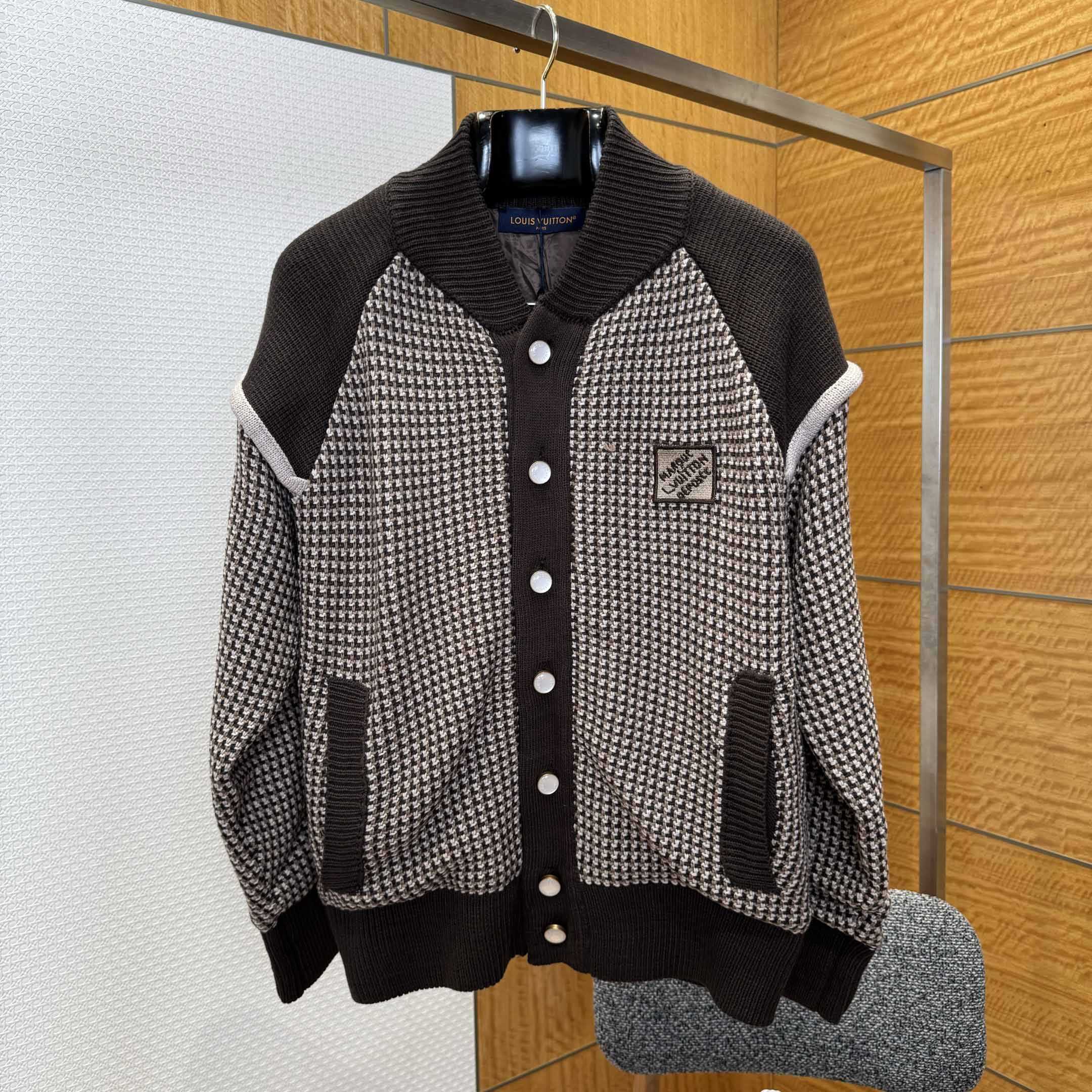 Louis Vuitton Knitted Cotton Jacquard Bomber   1AHC28 - DesignerGu