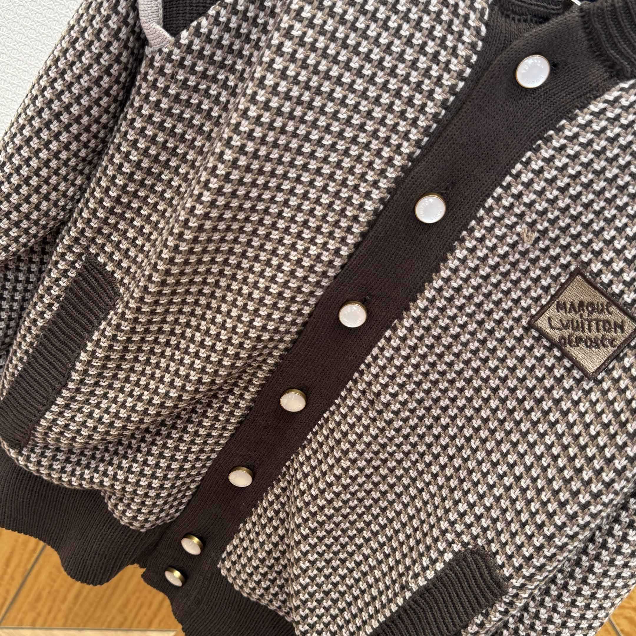 Louis Vuitton Knitted Cotton Jacquard Bomber   1AHC28 - DesignerGu