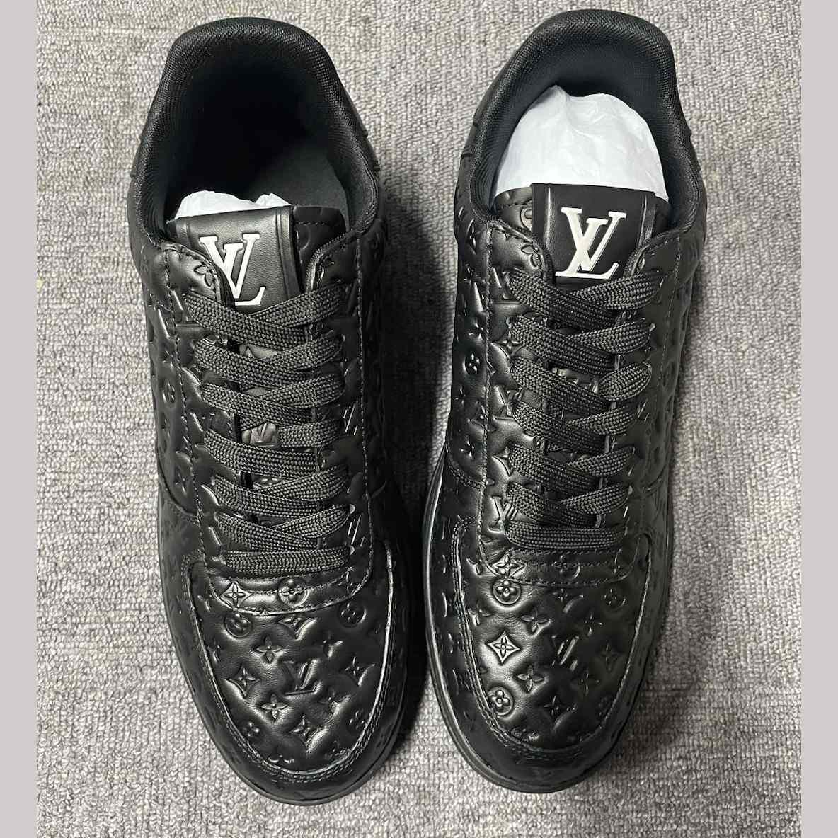Louis Vuitton Rivoli Sneaker   1AARHT - DesignerGu