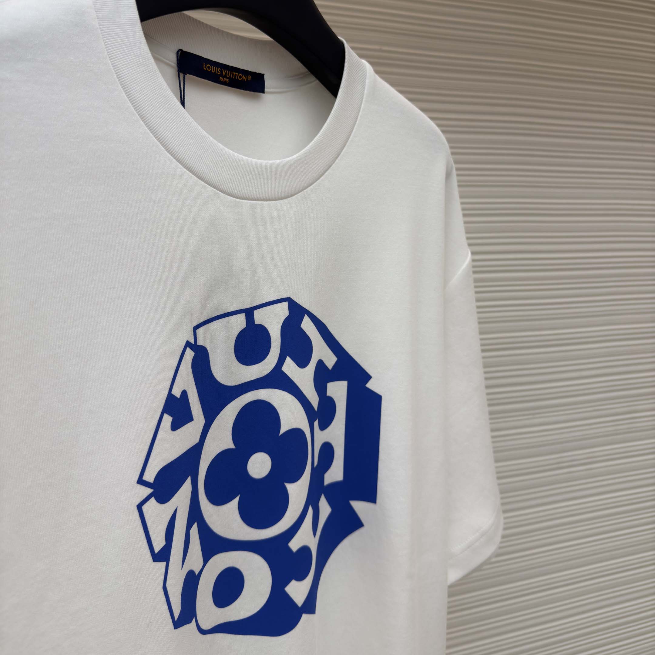 Louis Vuitton Printed Signature T-Shirt - DesignerGu