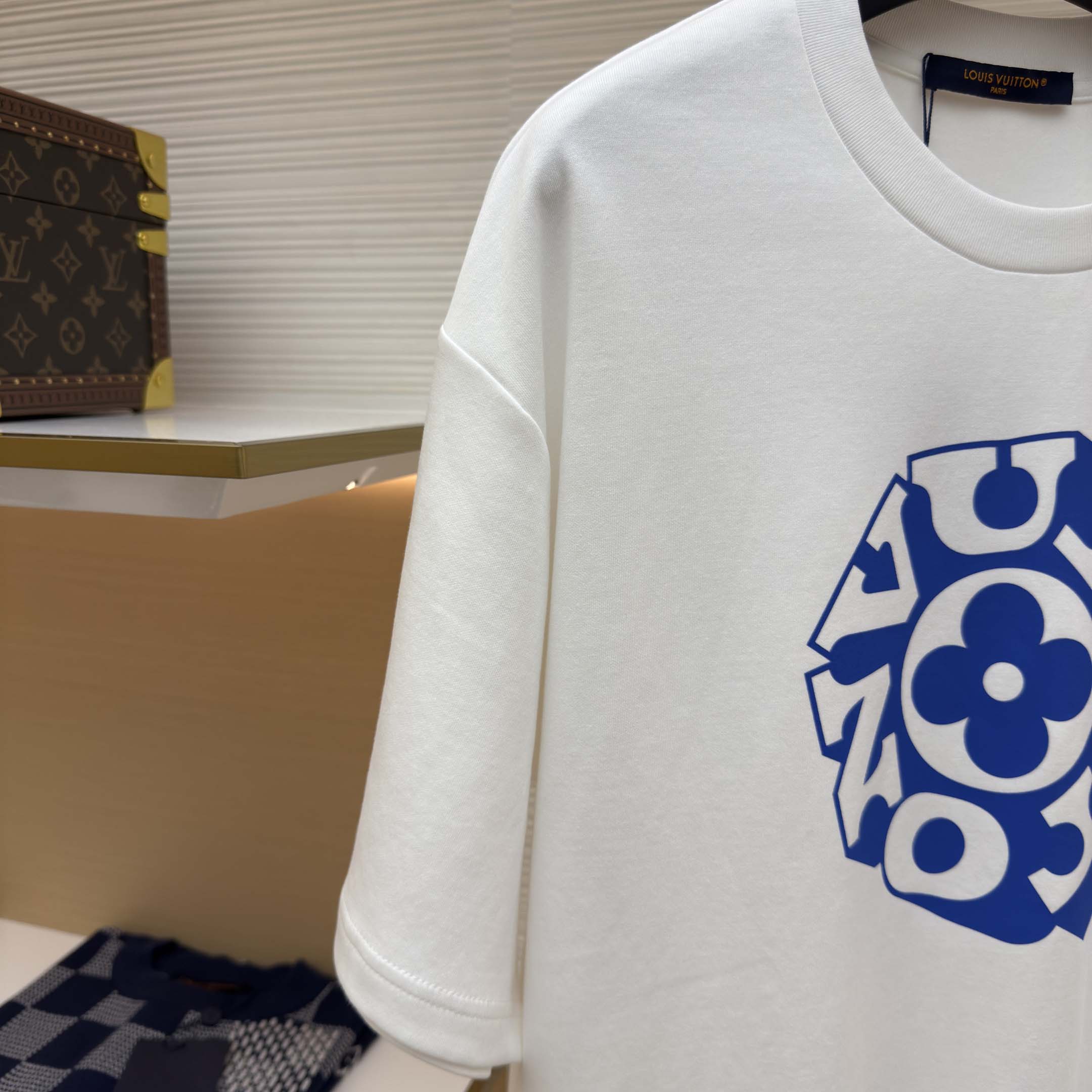 Louis Vuitton Printed Signature T-Shirt - DesignerGu