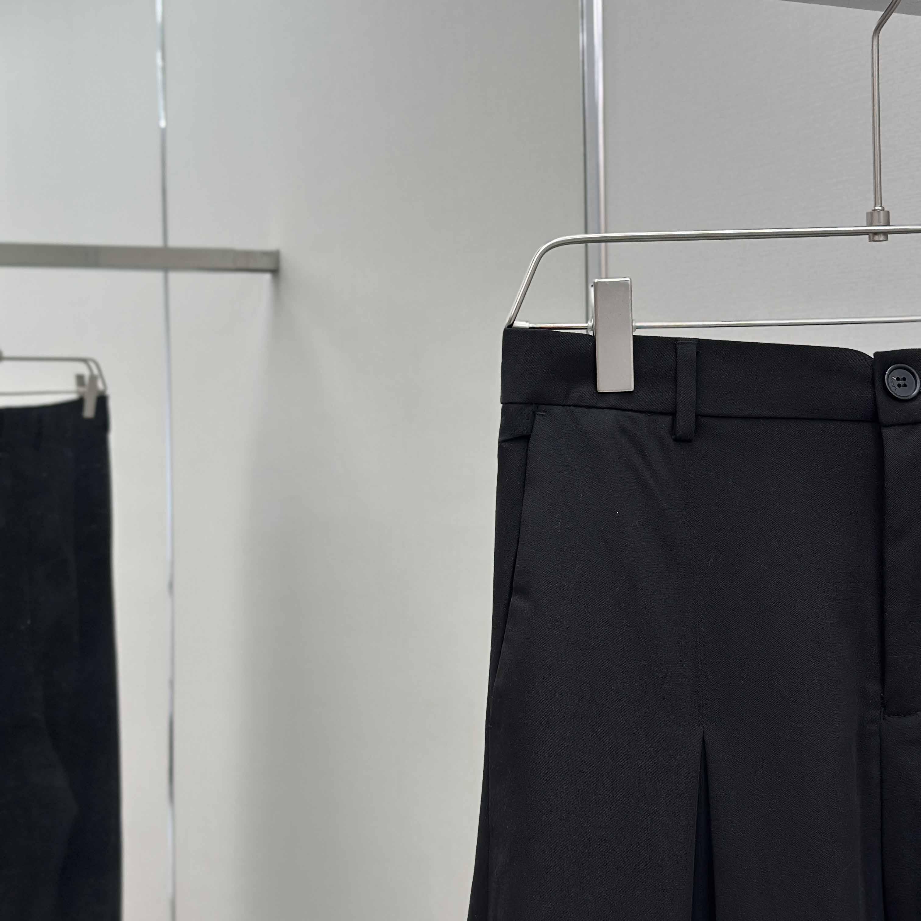 Loewe Low Crotch Trousers In Cotton - DesignerGu