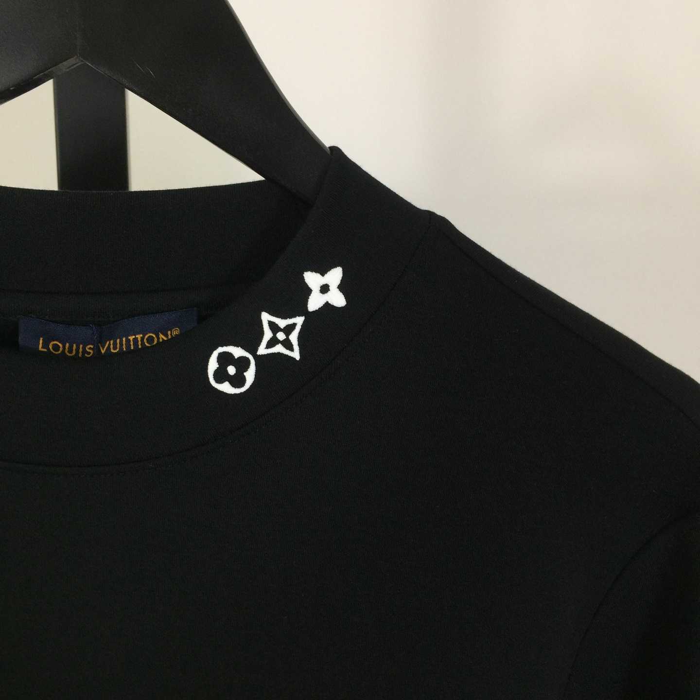 Louis Vuitton Embossed LV Long-Sleeved T-Shirt - DesignerGu