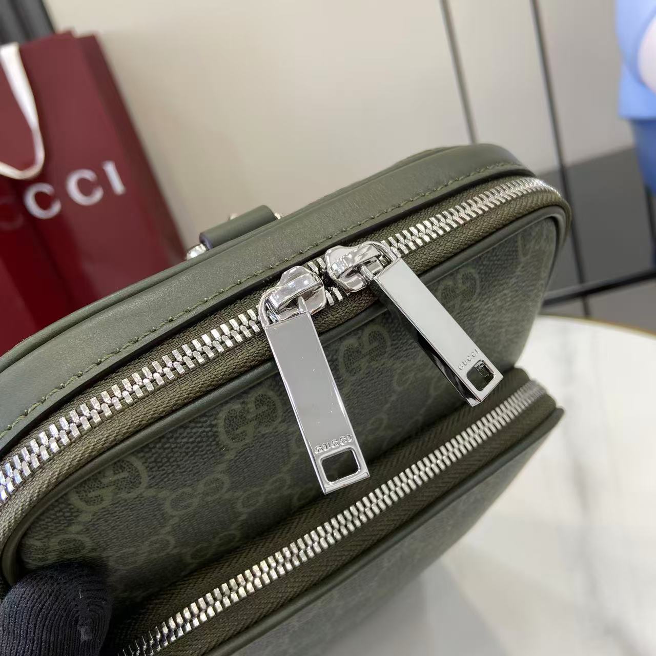 Gucci GG Monogram Small Slingbag - DesignerGu